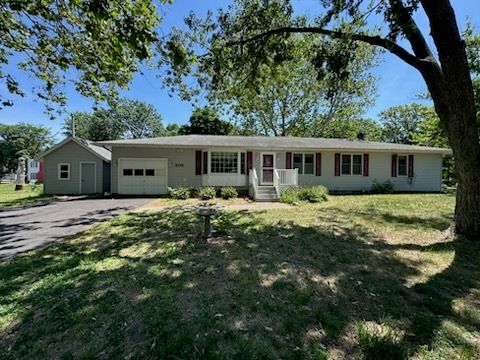 205 S Fremont Street — Tampico, IL 61283