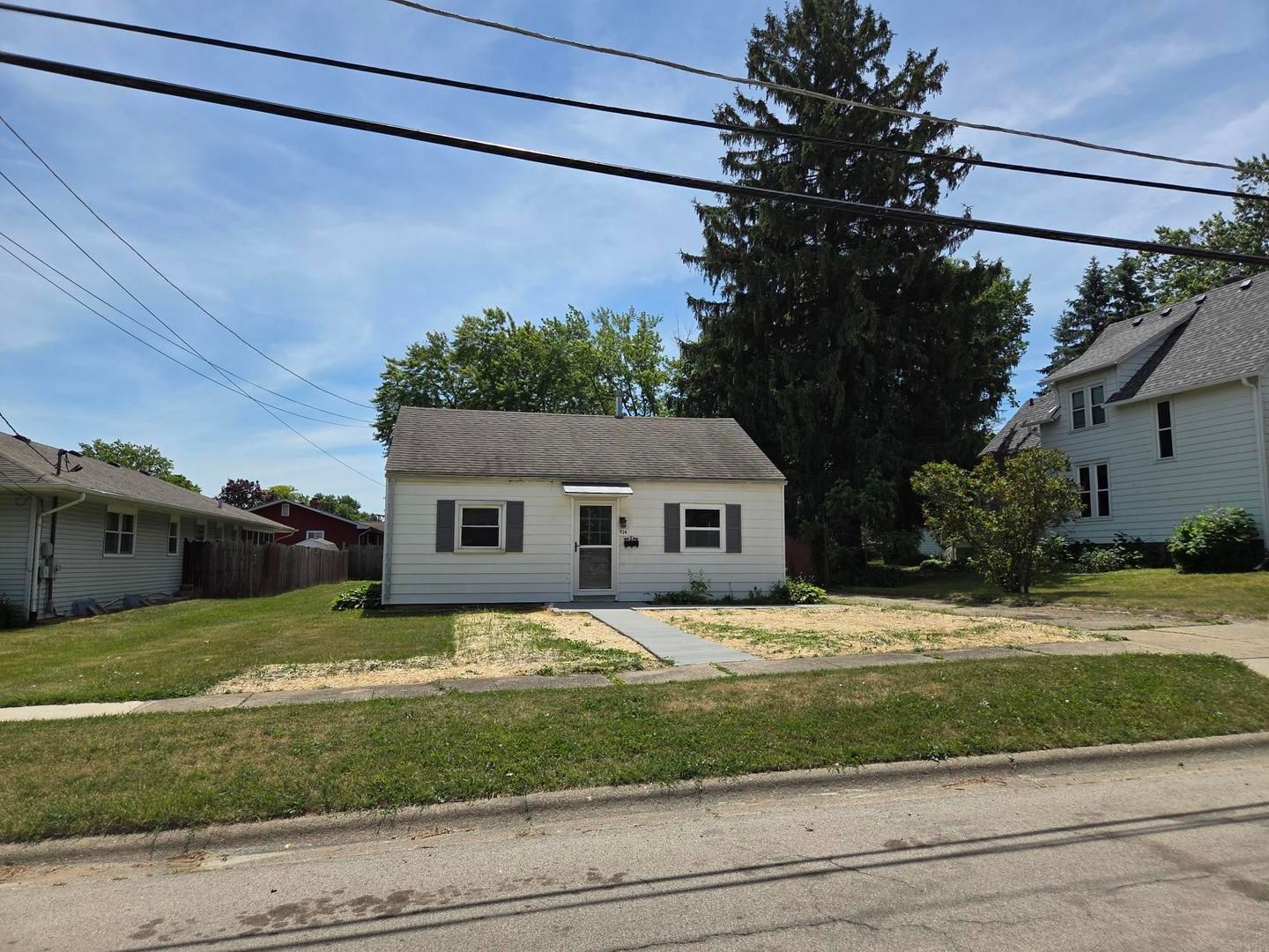 524 Amsterdam Street — Woodstock, IL 60098
