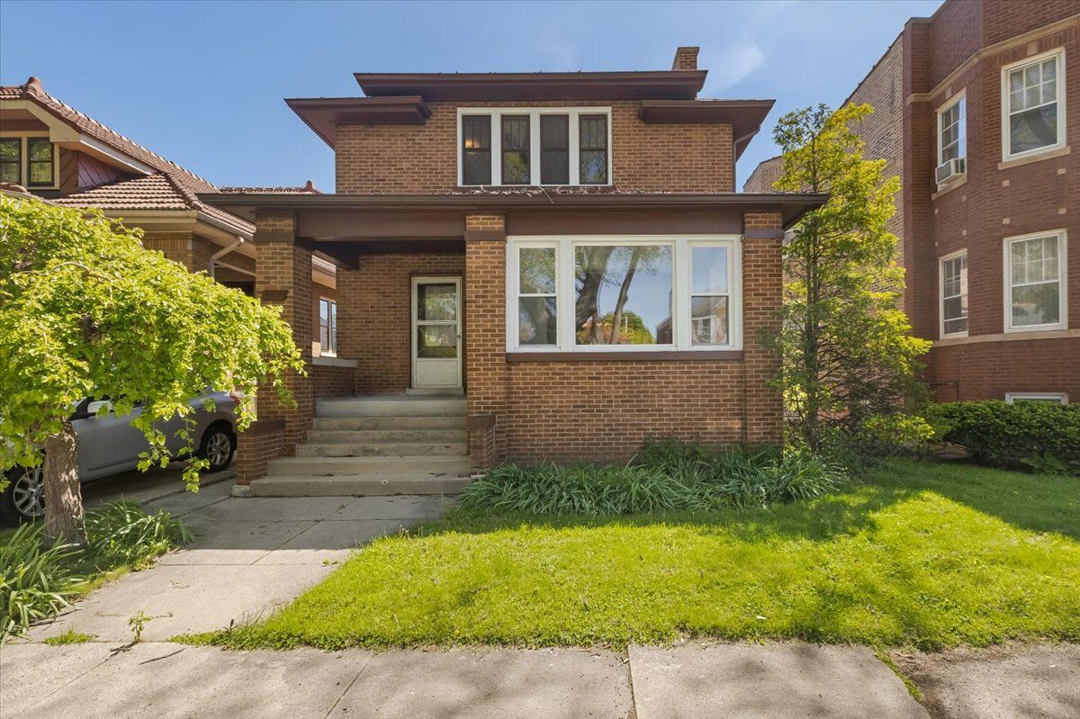6515 N MAPLEWOOD Avenue — Chicago, IL 60645