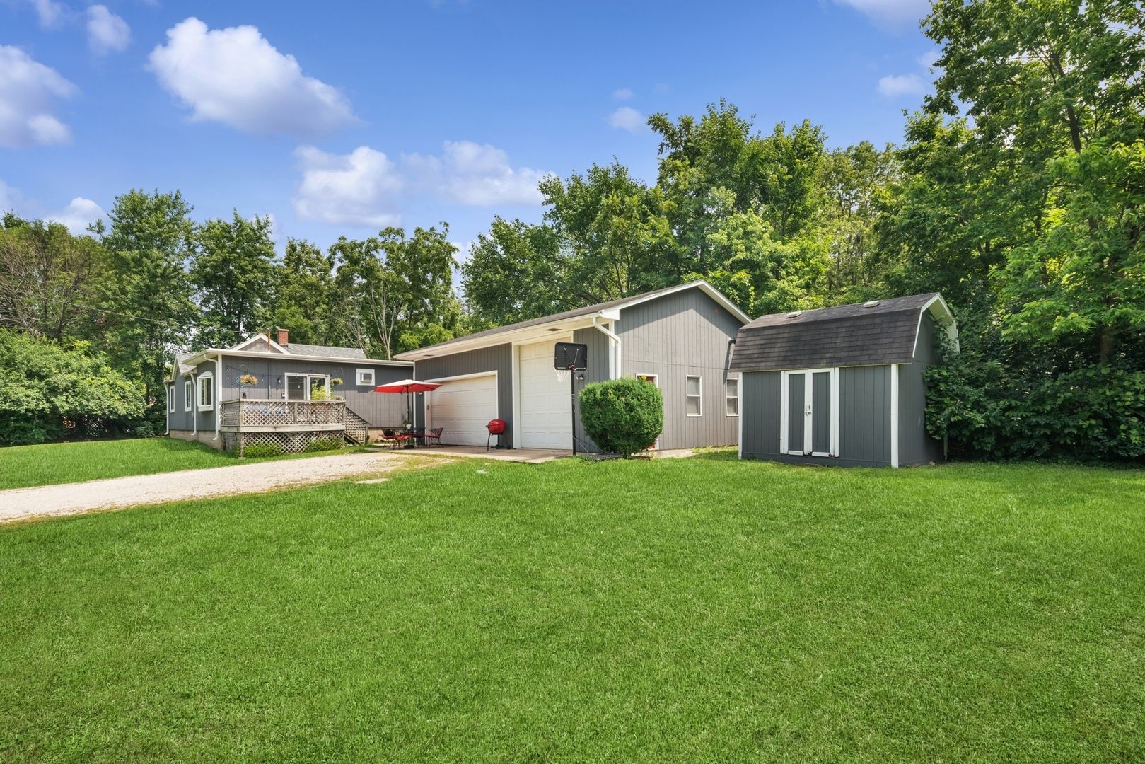 34 N Adams Street — Oswego, IL 60543