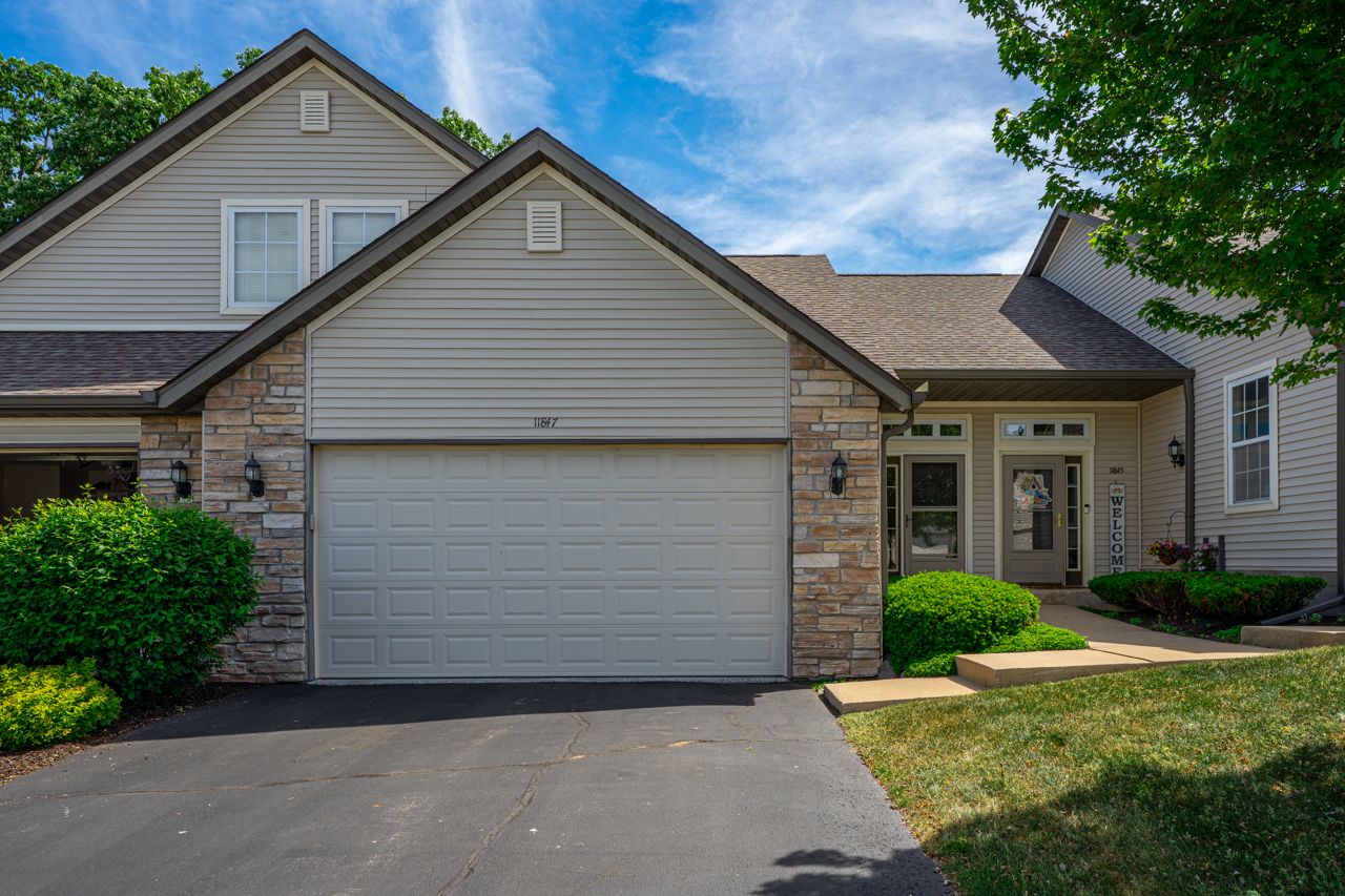 11847 RIVER HILLS Parkway #0 — Rockton, IL 61072