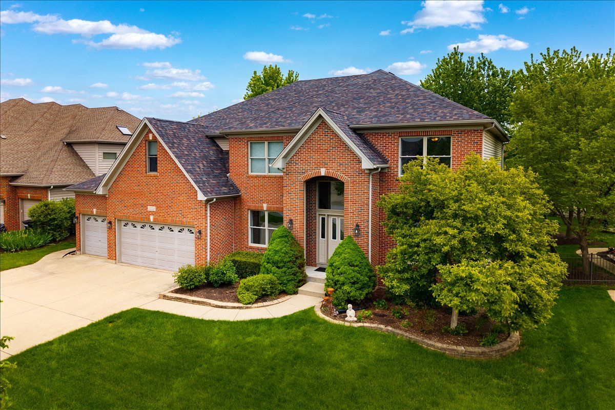 3332 FARMGATE Drive — Naperville, IL 60564