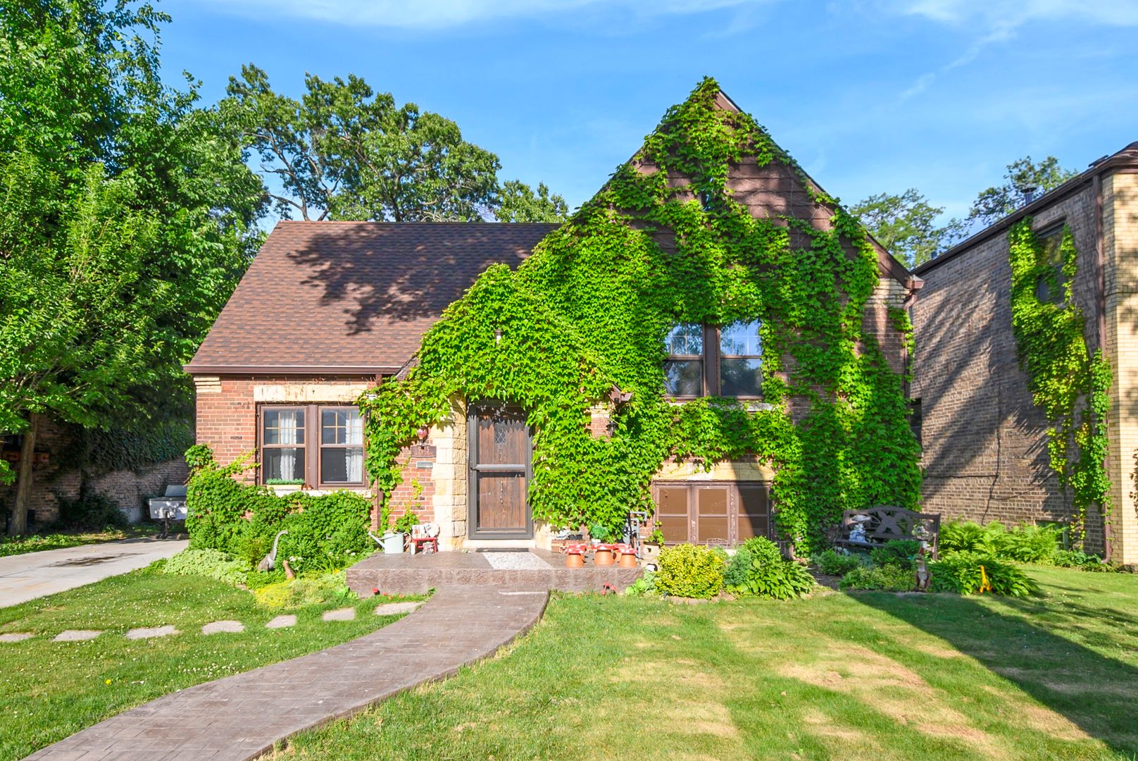 9615 Brandt Avenue — Oak Lawn, IL 60453