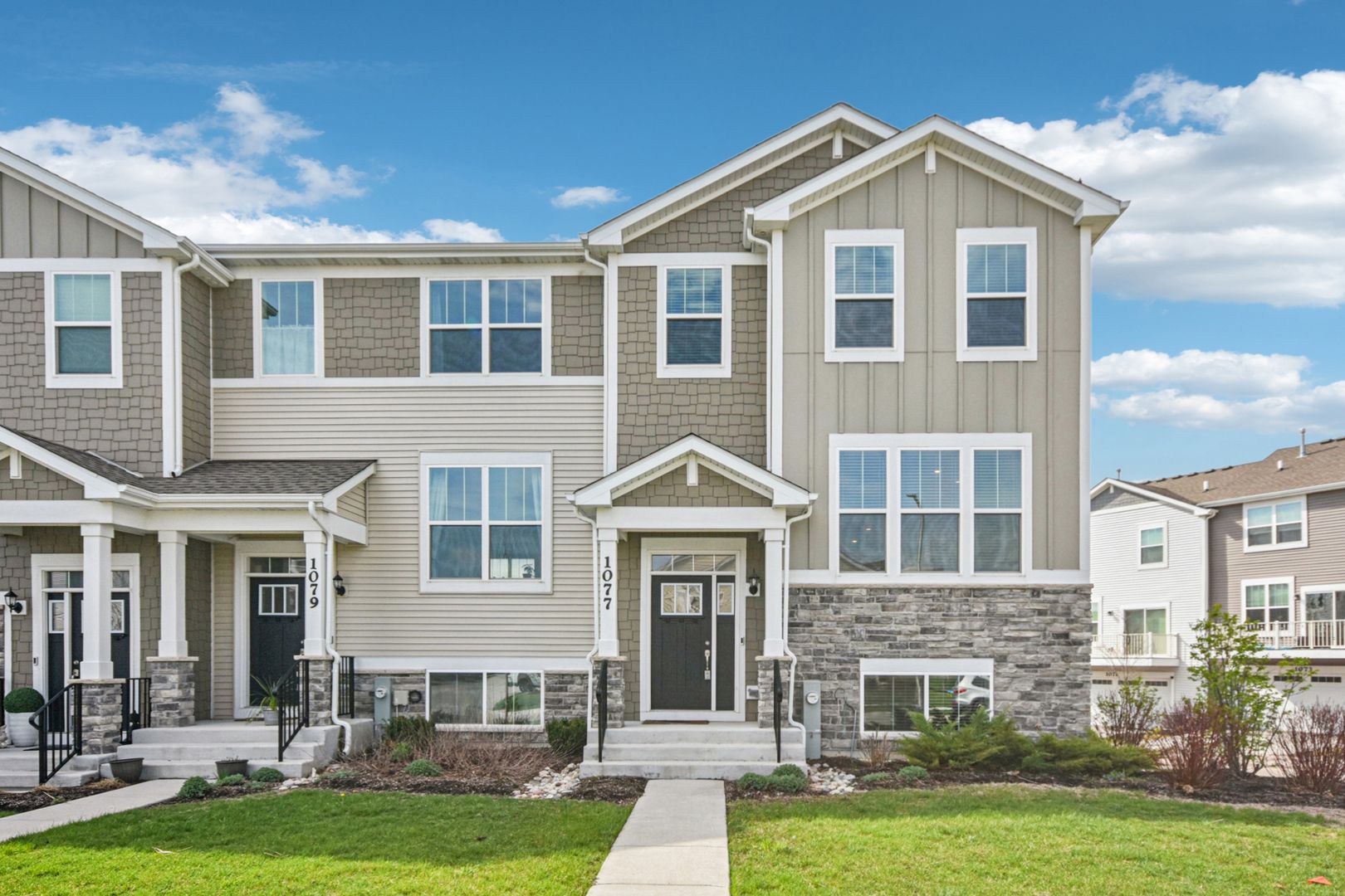 1077 Moraine Drive — South Elgin, IL 60177