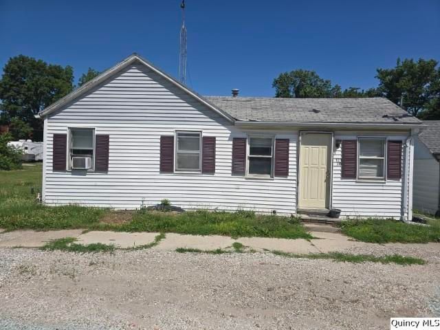 87 E 3rd Street — Dallas City, IL 62330