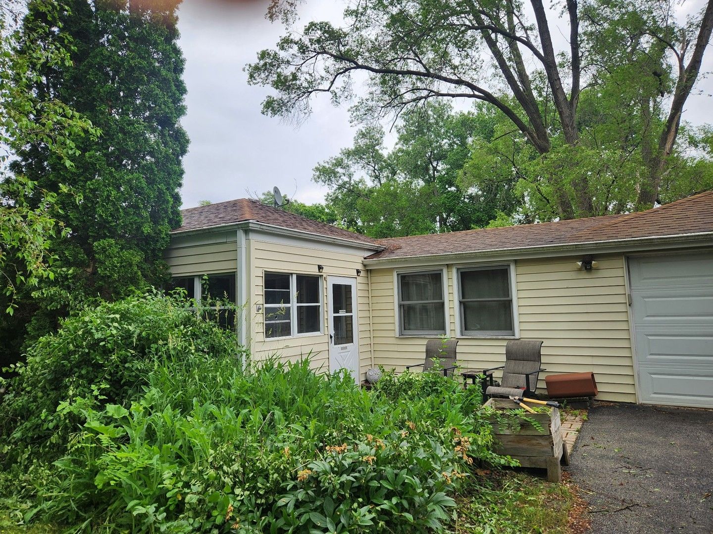 1007 Highmoor Road — Lombard, IL 60148