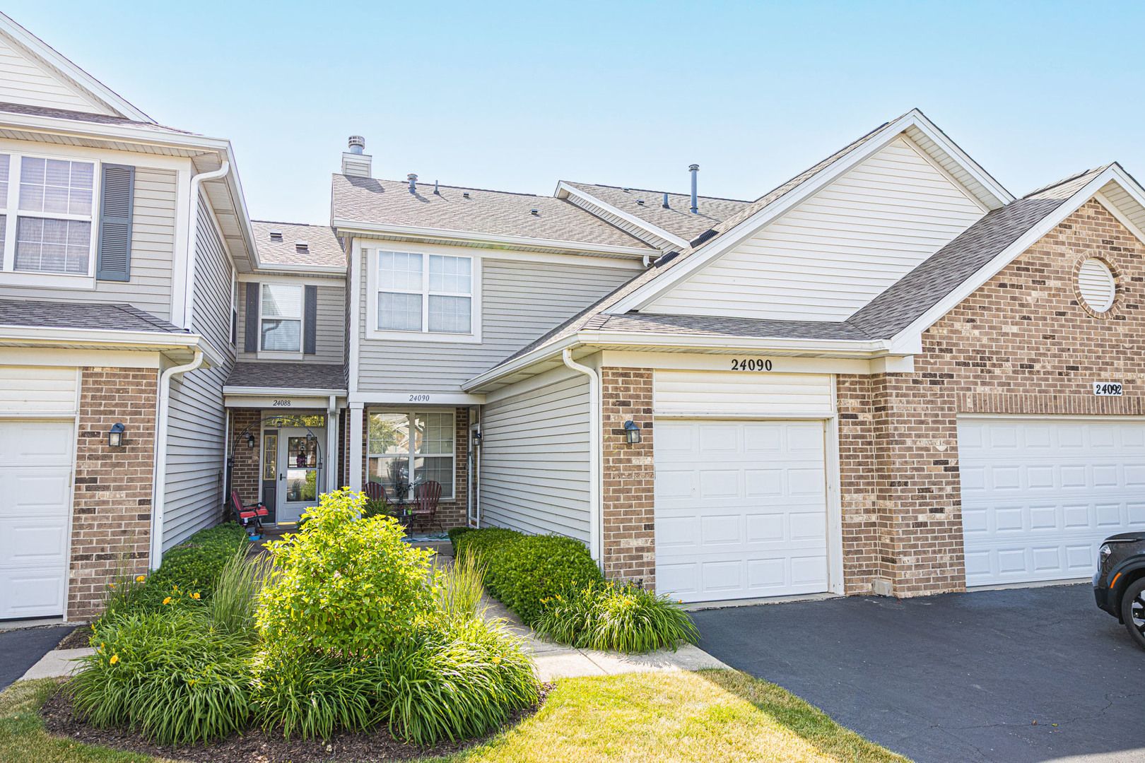 24090 W Pear Tree Circle — Plainfield, IL 60585
