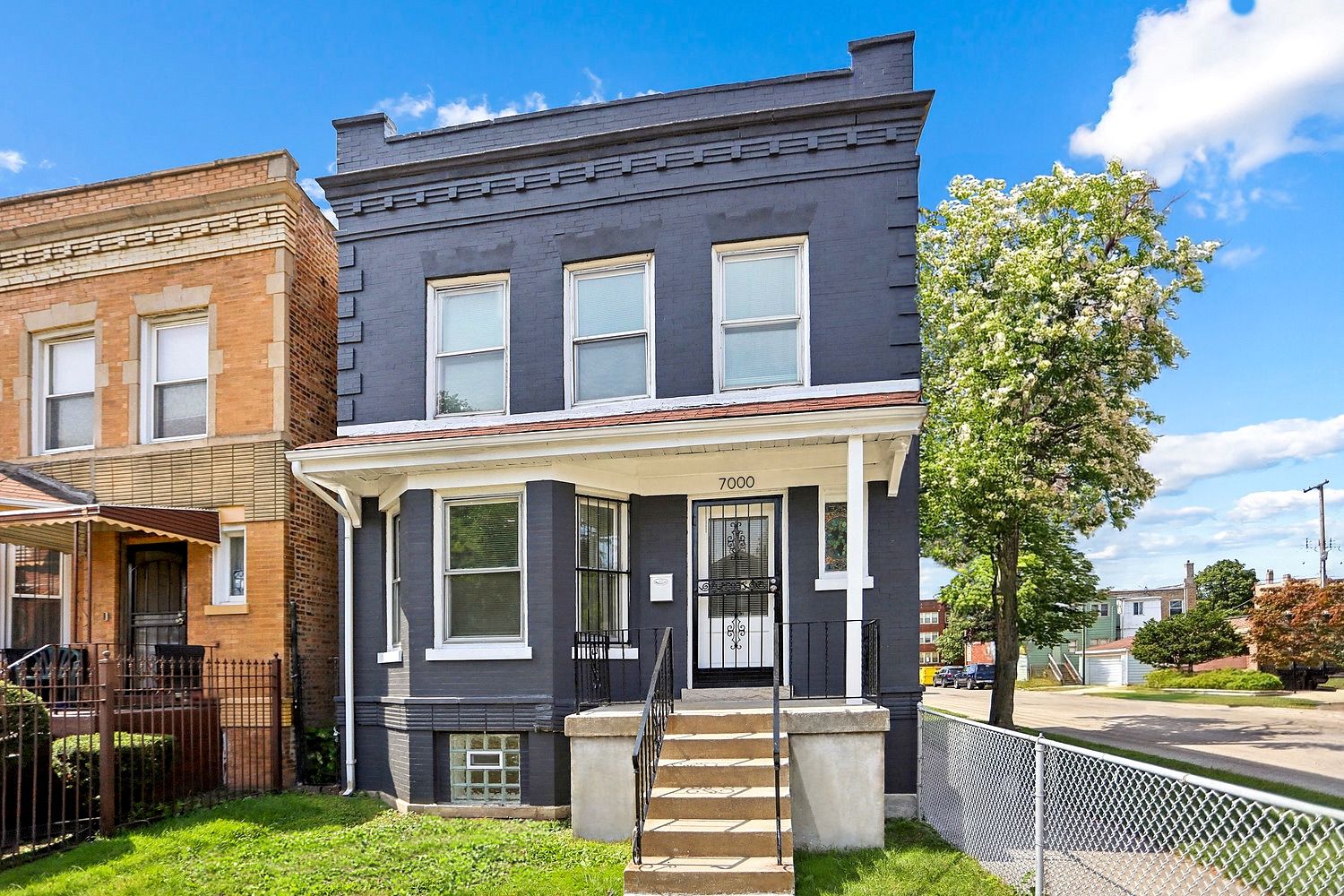 7000 S Eberhart Avenue — Chicago, IL 60637