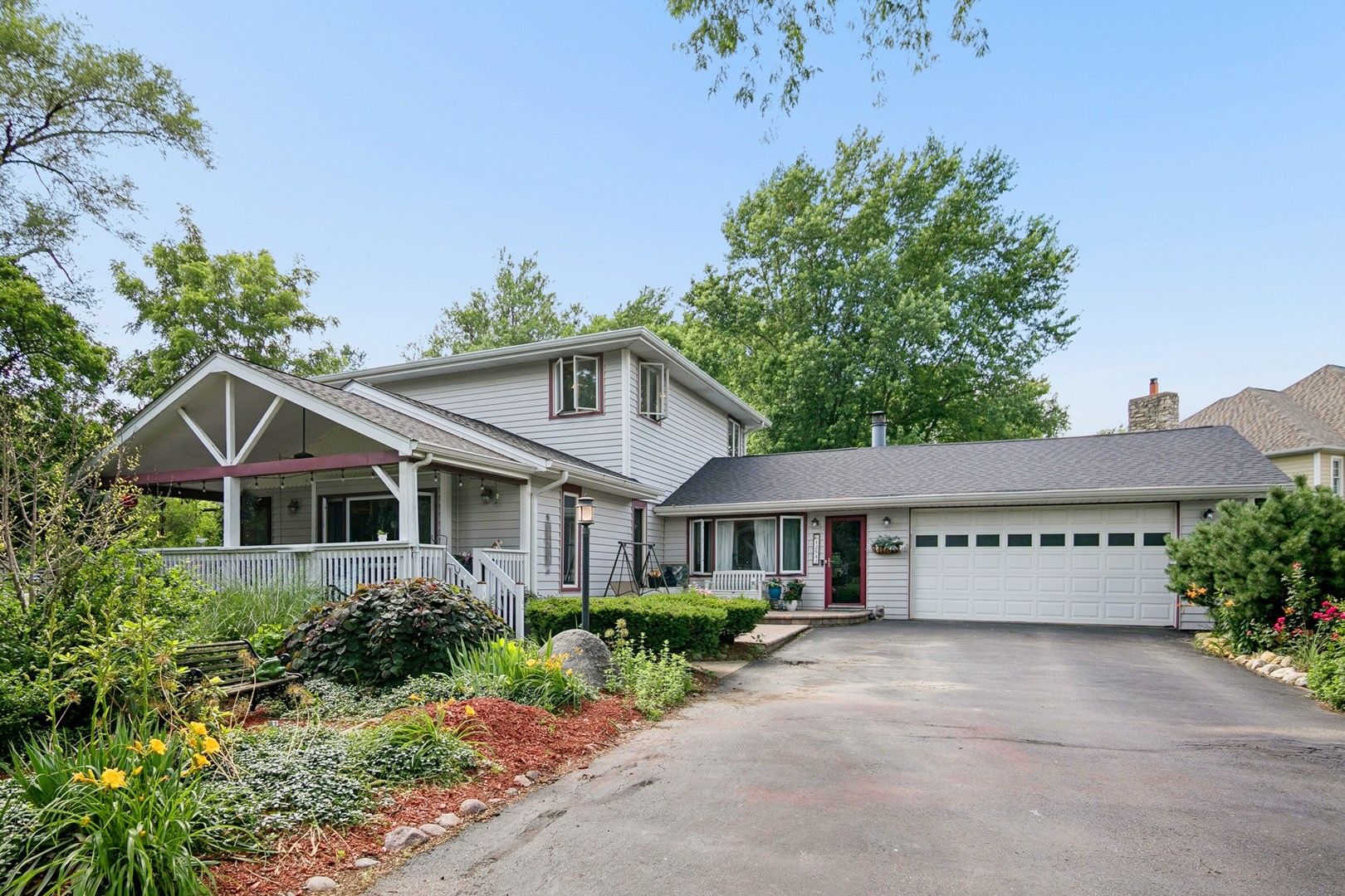 12542 S 75th Avenue — Palos Heights, IL 60463