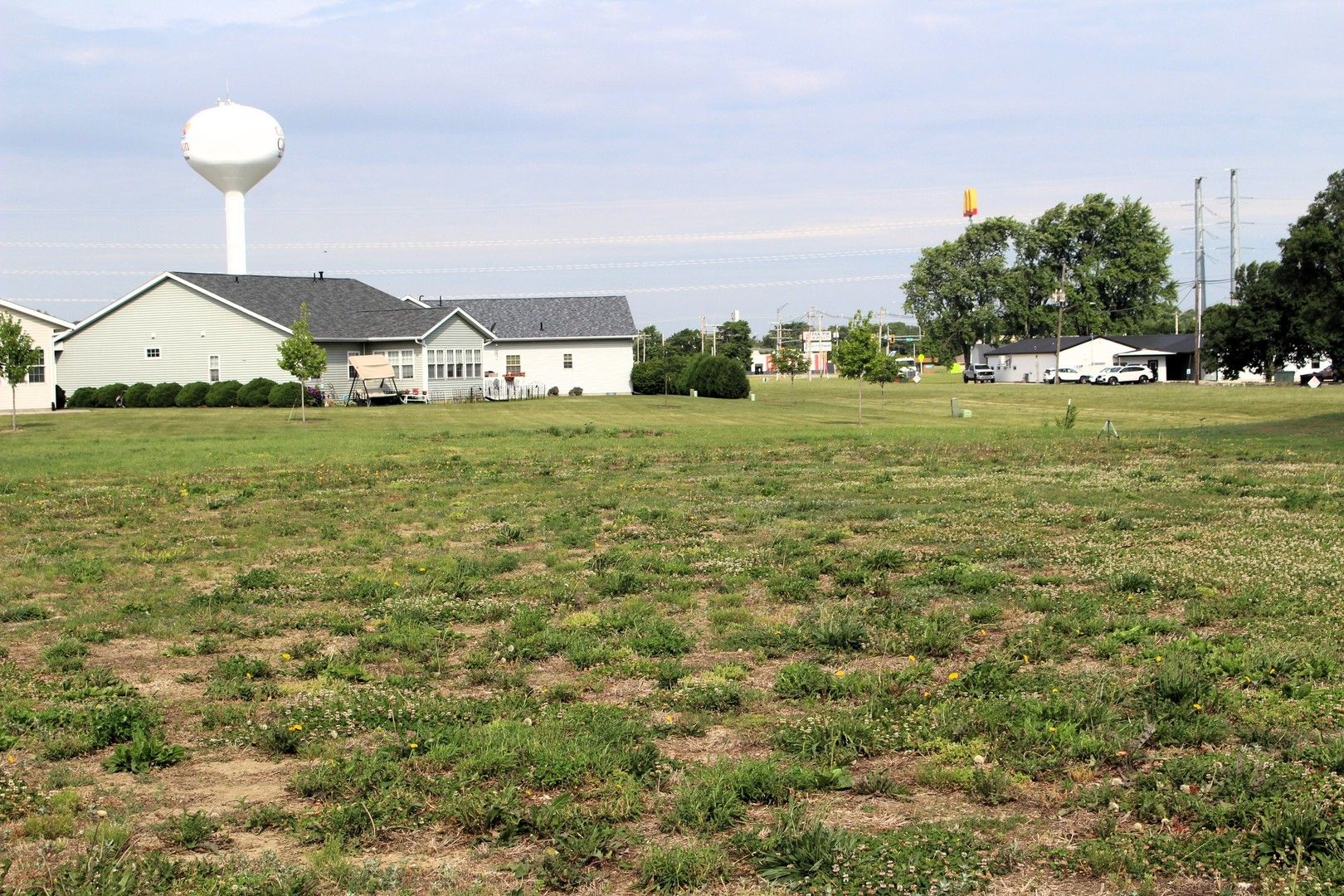 23 Somerset Drive — Clinton, IL 61727