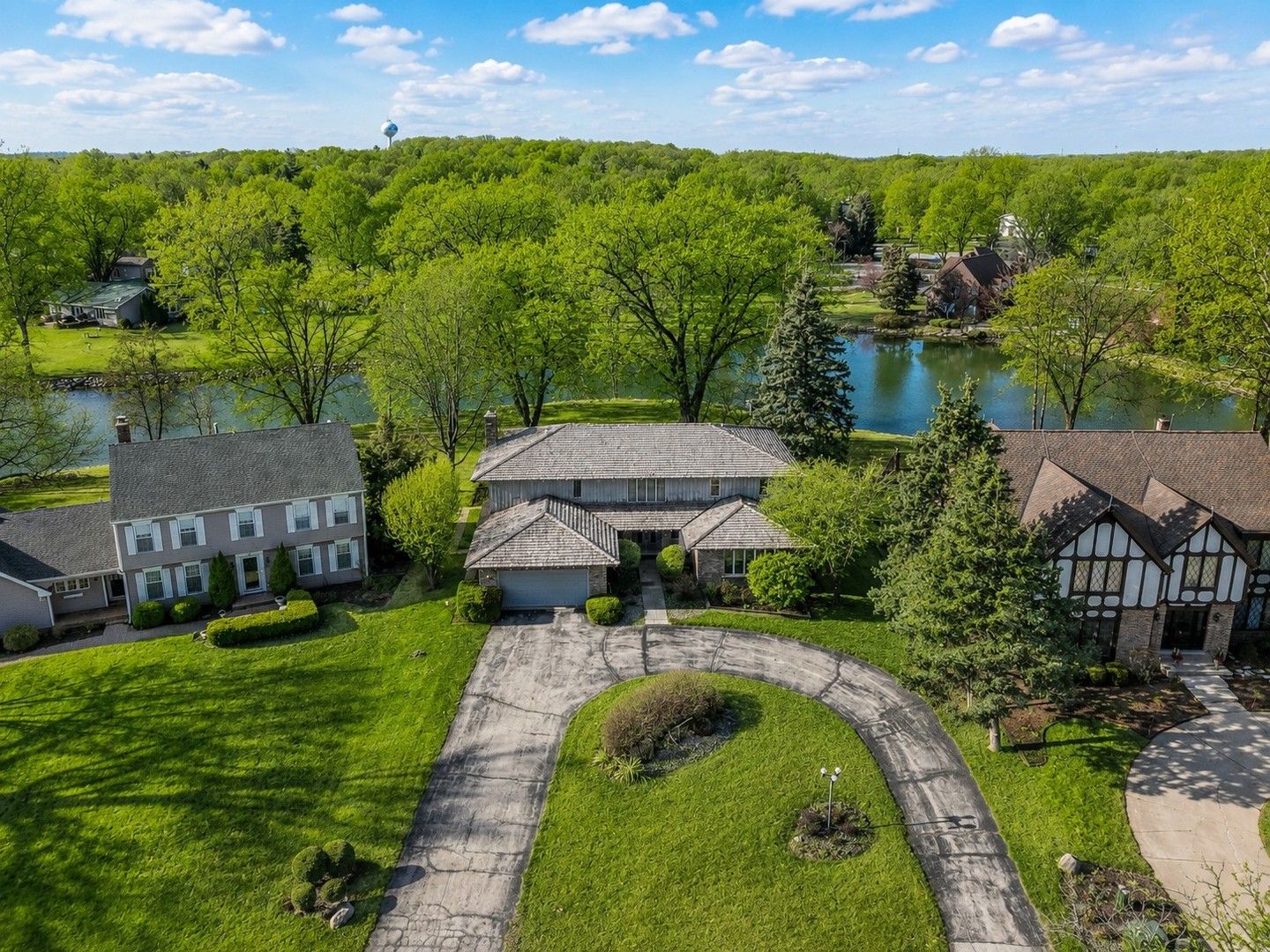 9 Buckingham Drive — Sugar Grove, IL 60554
