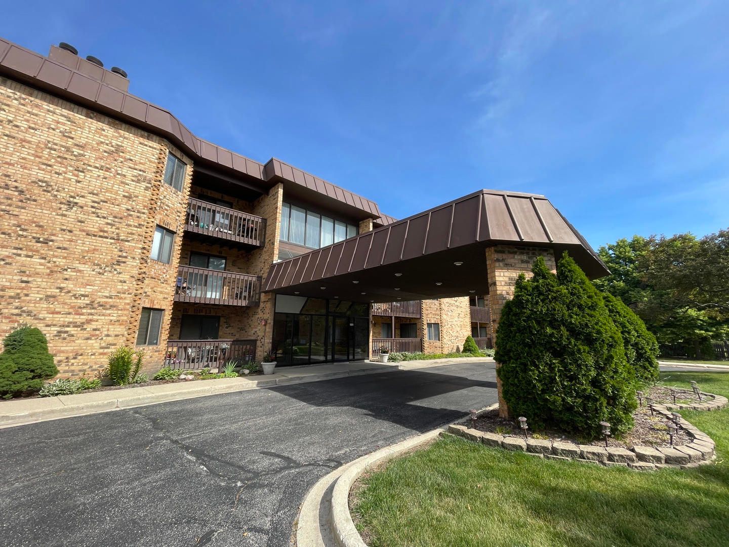 2880 Torrey Pine Lane #1H — Lisle, IL 60532