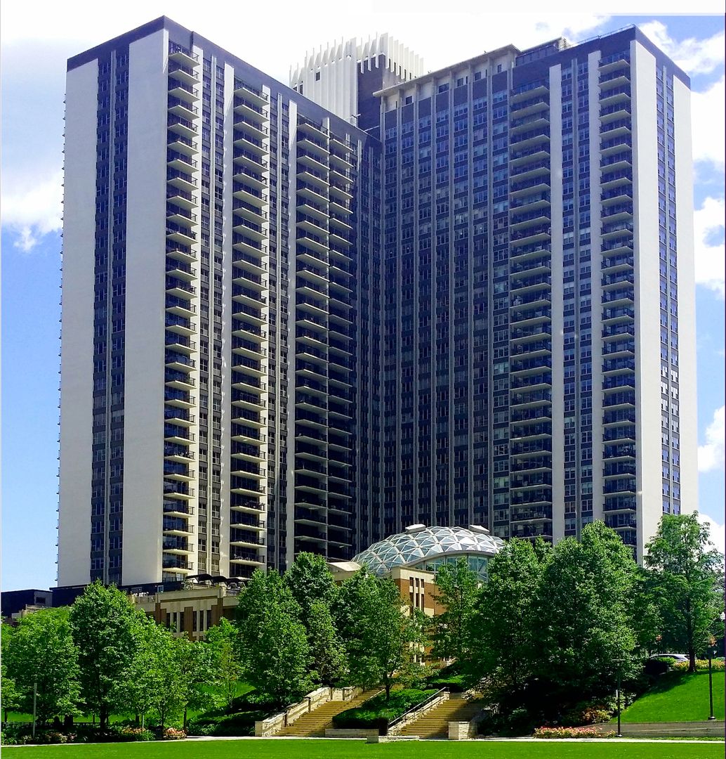 400 E Randolph Street #2518 — Chicago, IL 60601