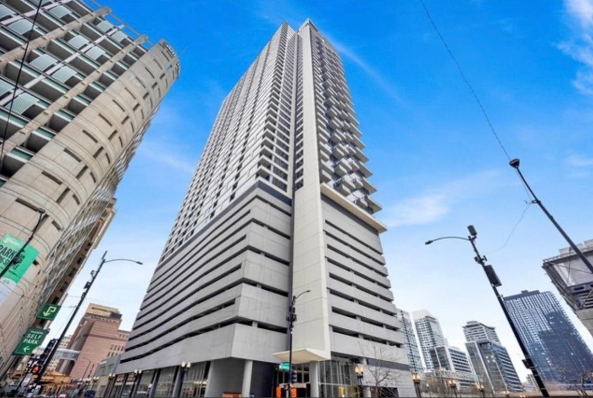 235 W Van Buren Street #2918 — Chicago, IL 60607