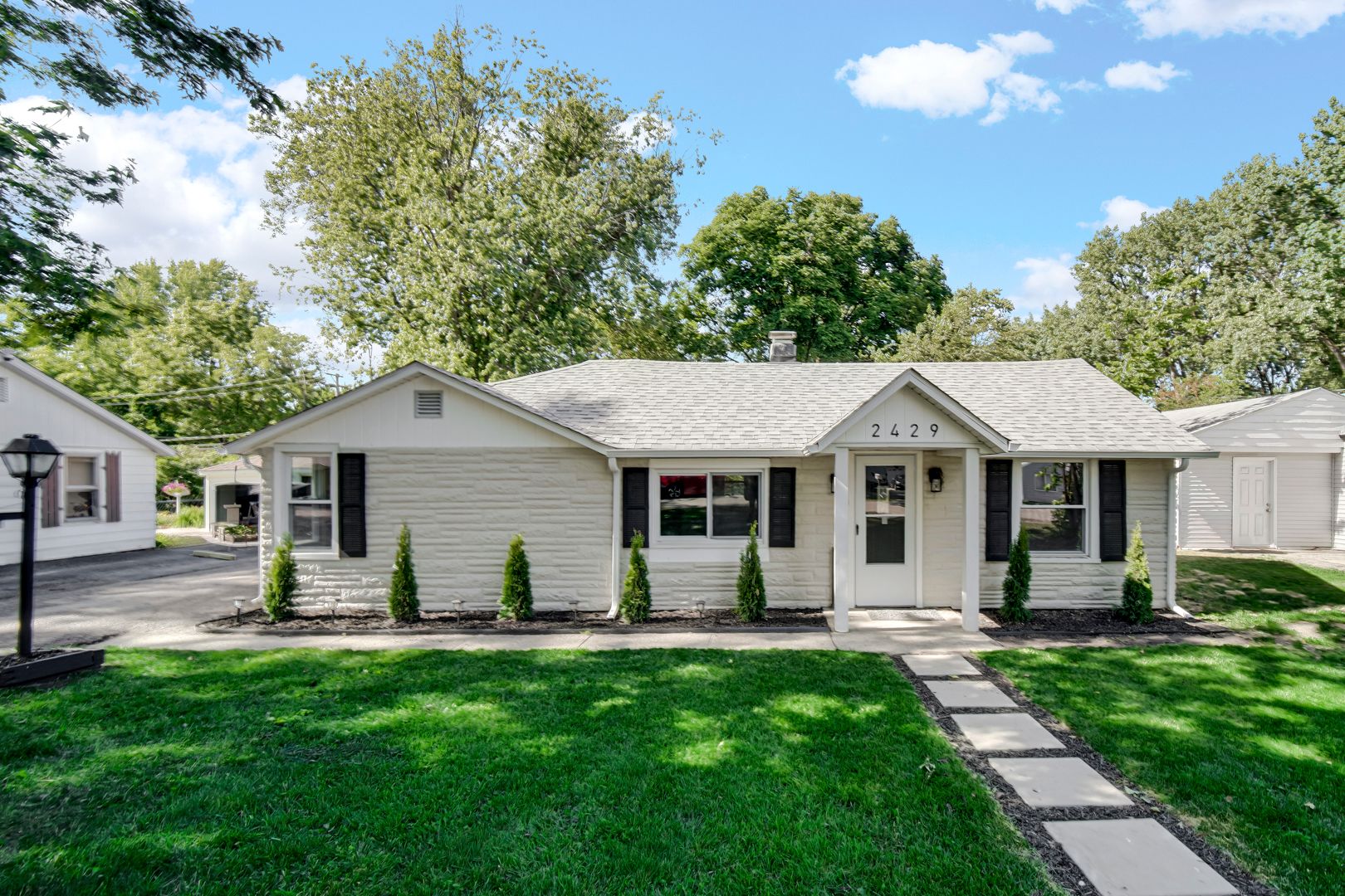 2429 Garden Street — Joliet, IL 60435