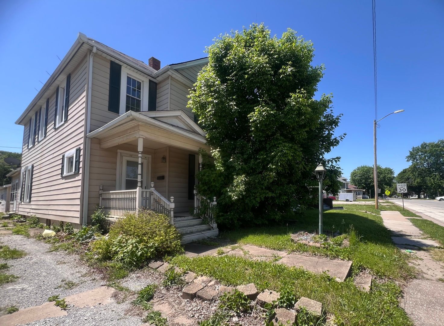 620 16th Avenue — East Moline, IL 61244