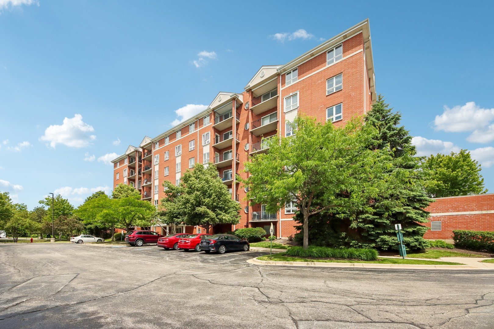 190 N Milwaukee Avenue #401 — Wheeling, IL 60090