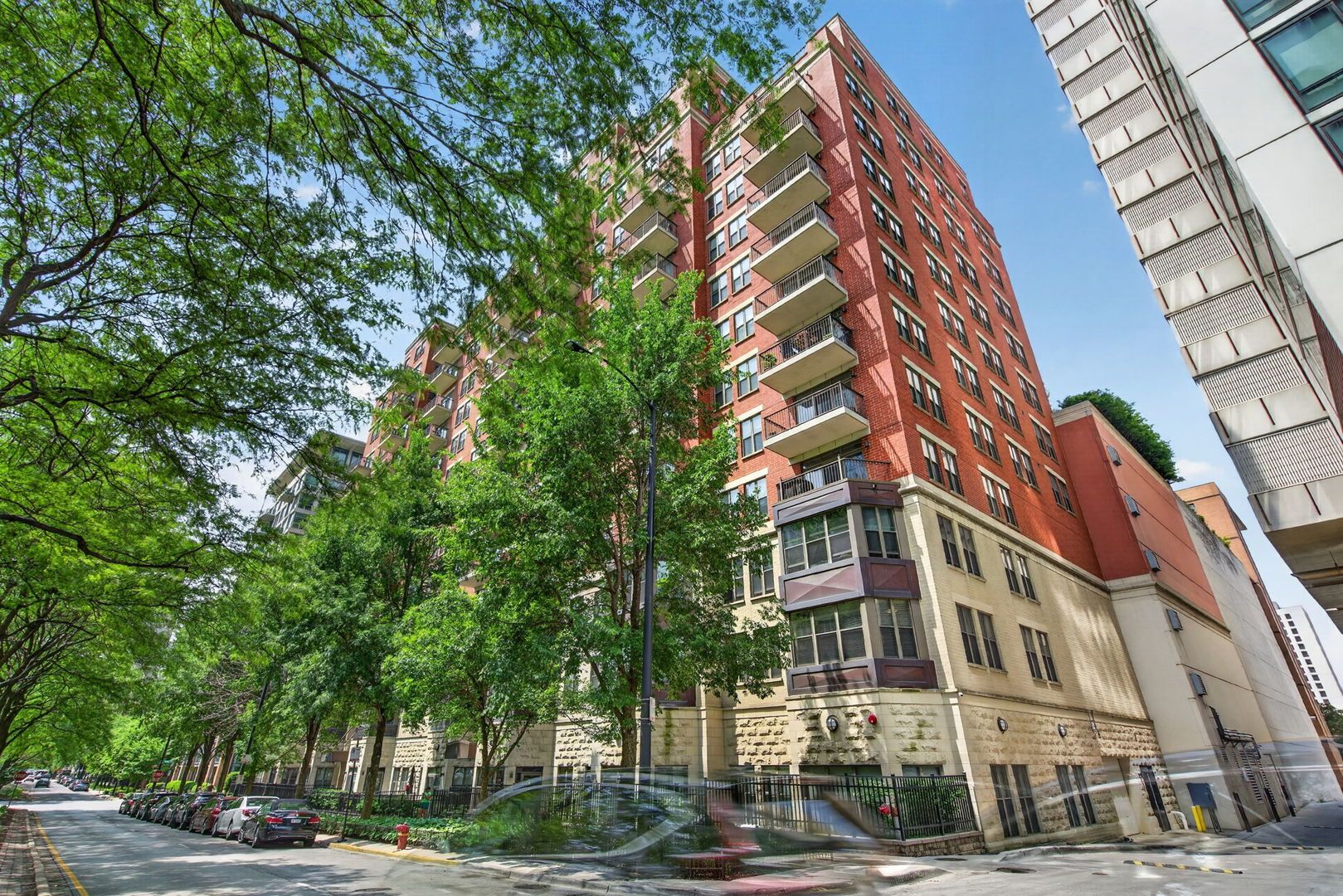 1250 S Indiana Avenue #502 — Chicago, IL 60605