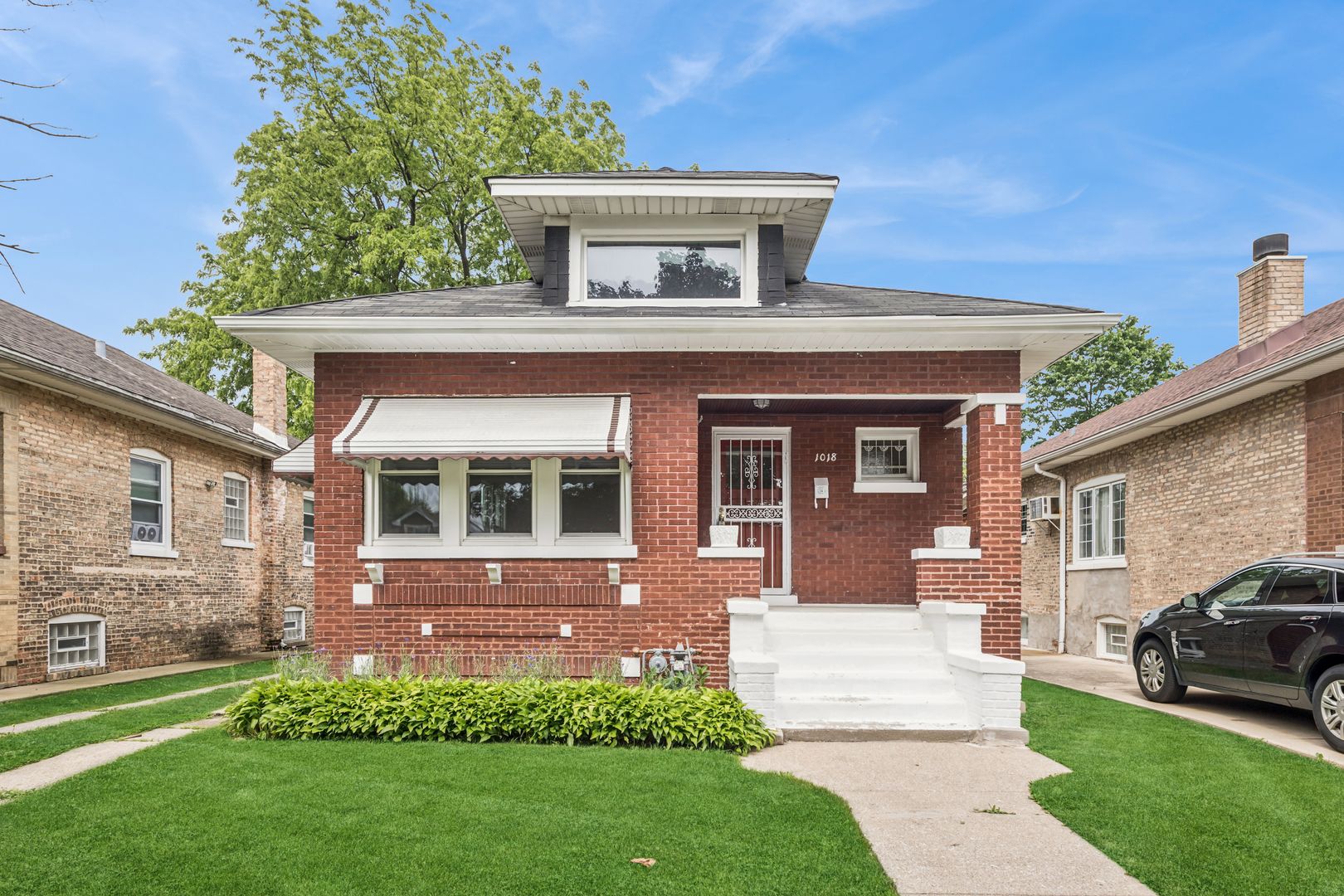 1018 S 10th Avenue — Maywood, IL 60153