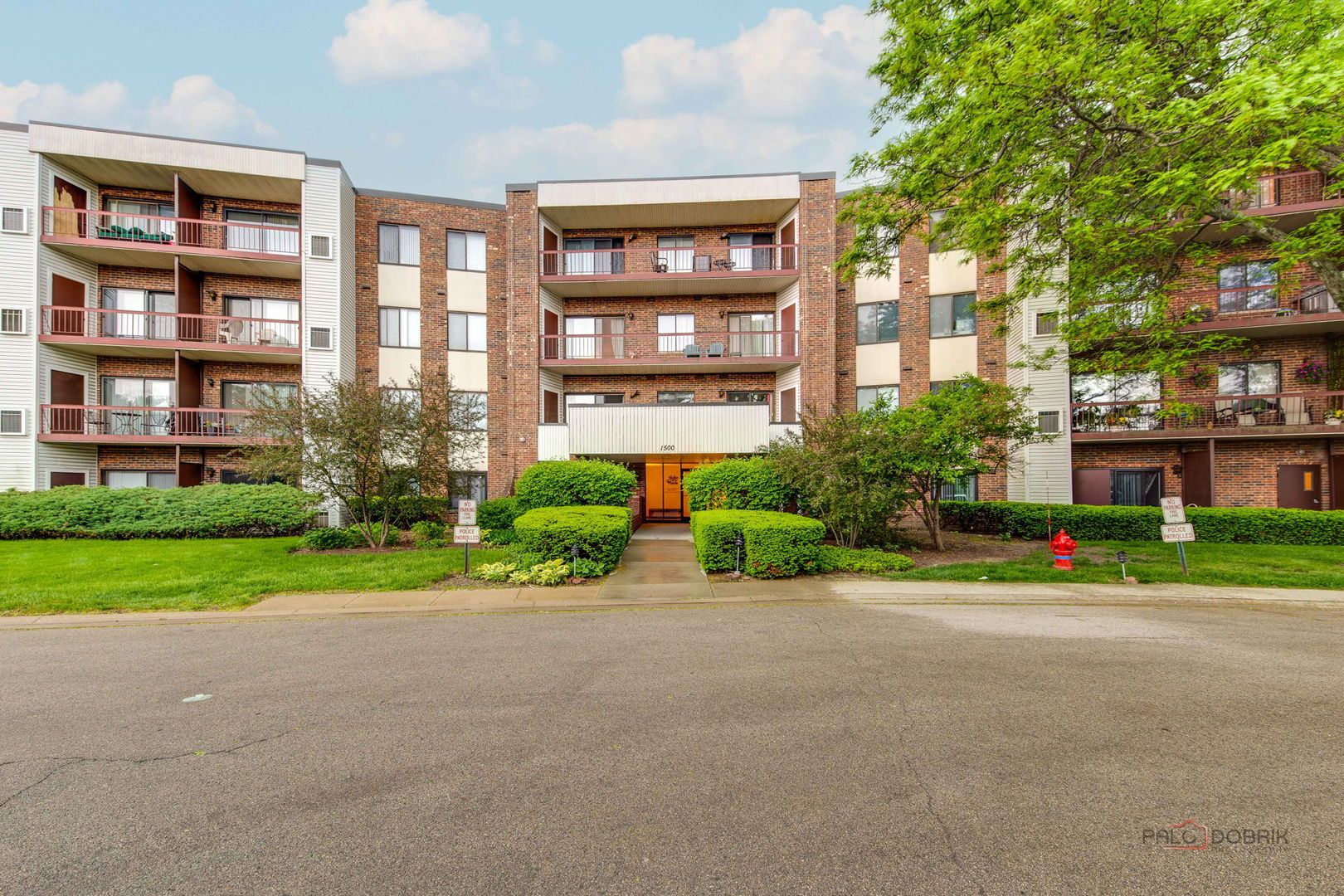 1500 Harbour Drive #4Q — Wheeling, IL 60090