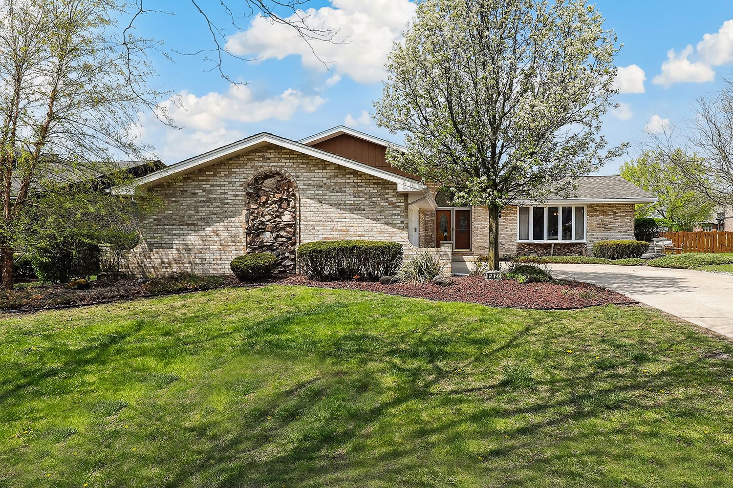 15622 S Trailside Drive — Homer Glen, IL 60491