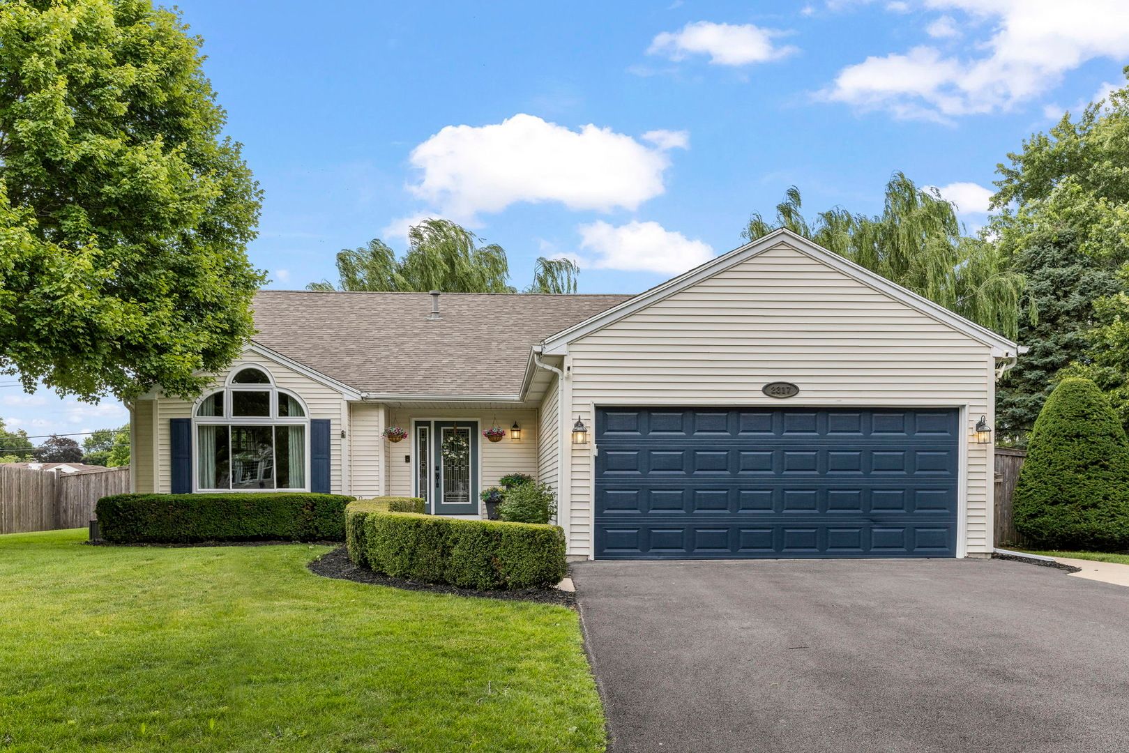 2317 Gray Hawk Drive — Plainfield, IL 60586