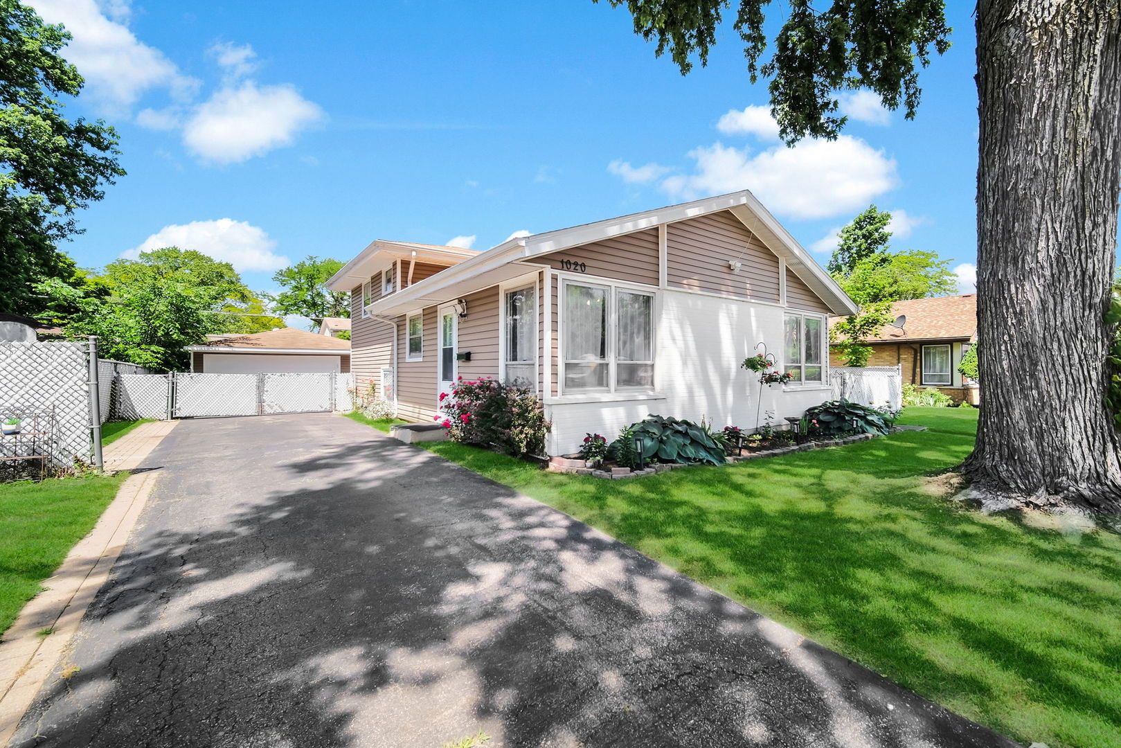 1020 Hahn Place — West Chicago, IL 60185