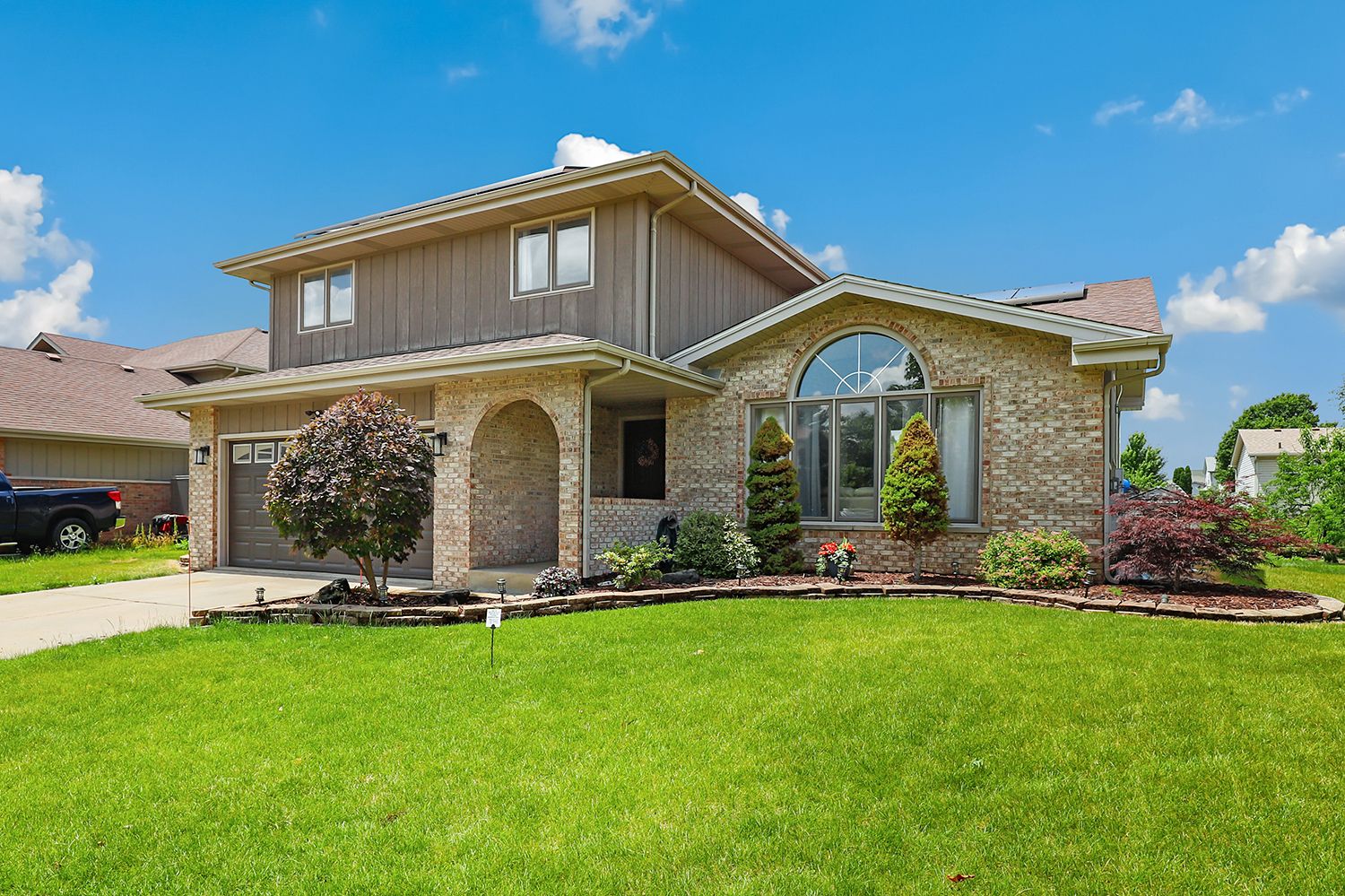 338 Wild Rose Lane — Romeoville, IL 60446