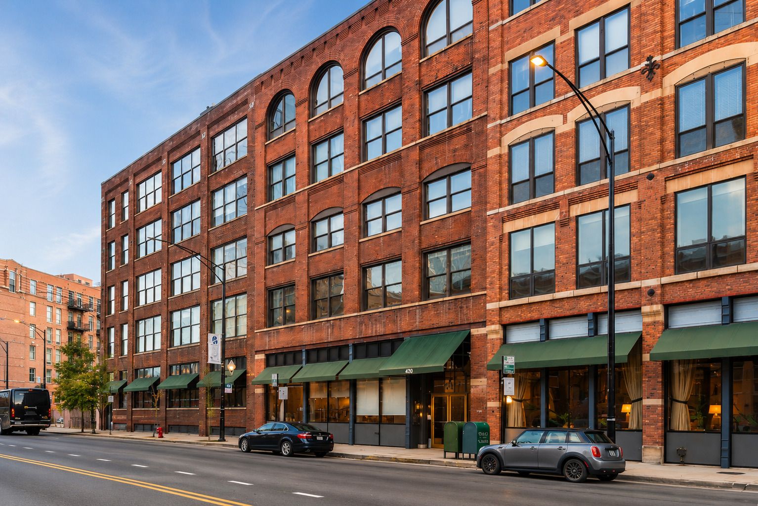 420 W Grand Avenue #2H — Chicago, IL 60654