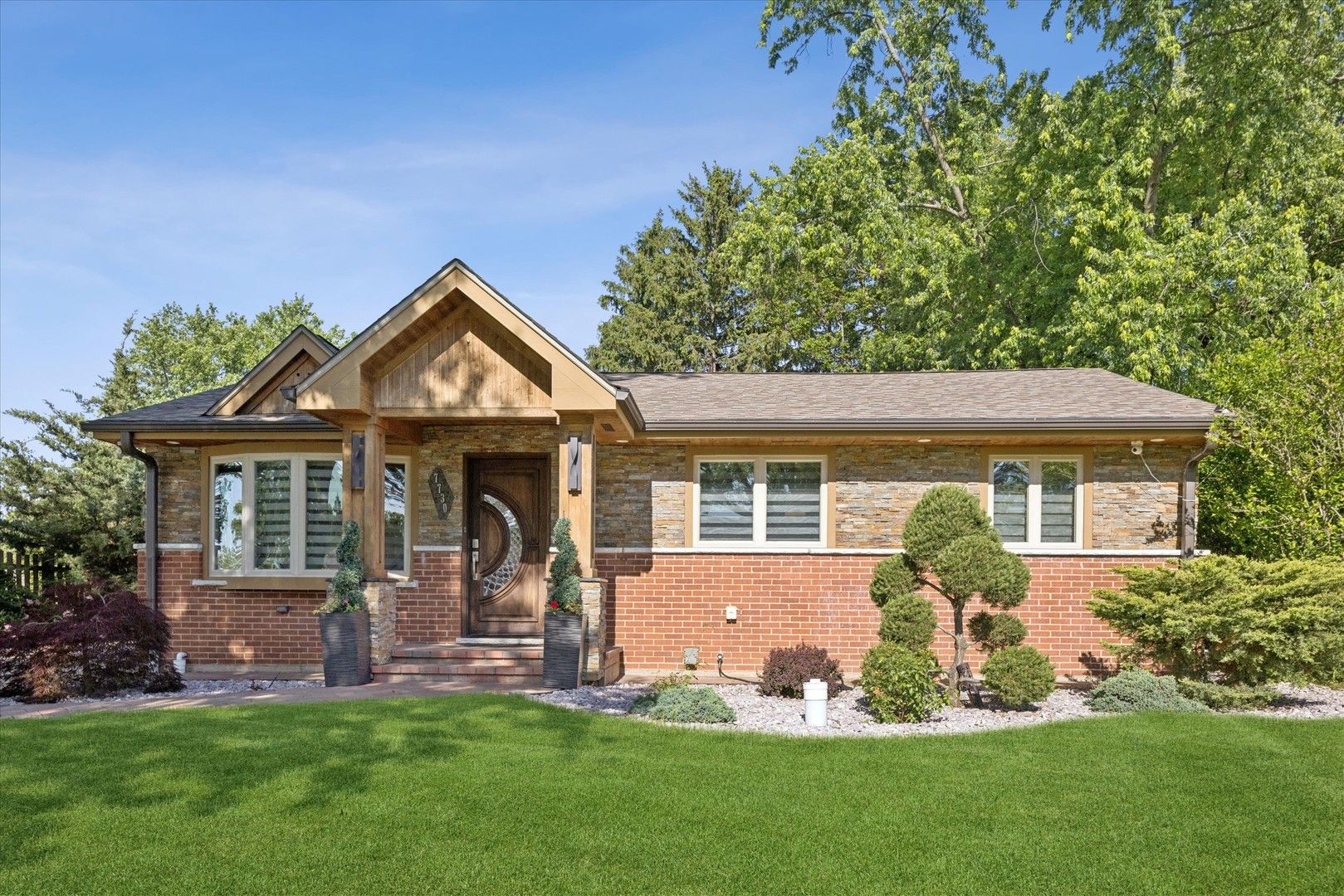 7730 BROOKHAVEN Avenue — Darien, IL 60561