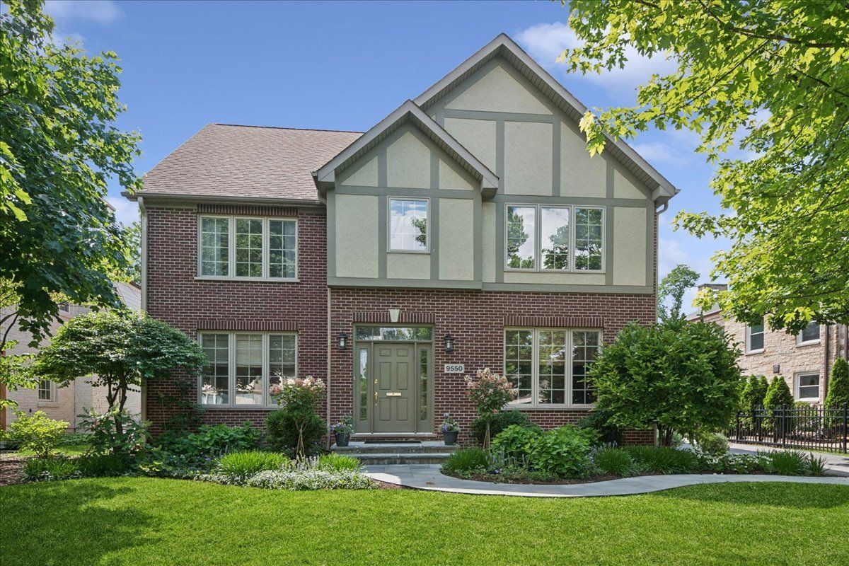 9550 Central Park Avenue — Evanston, IL 60203