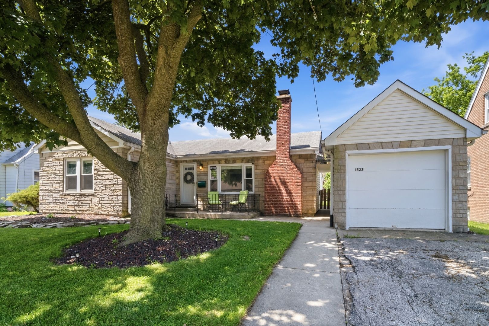 1522 N Hillside Avenue — Berkeley, IL 60163