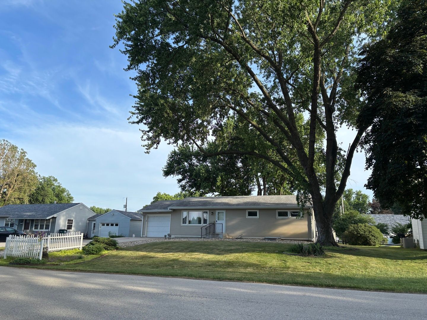 4620 50th Avenue — Moline, IL 61265