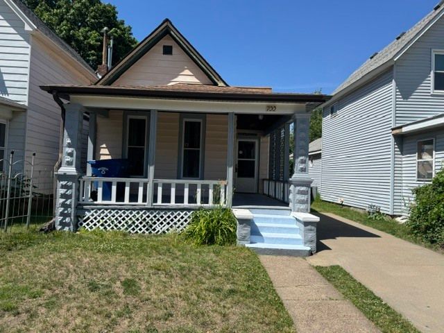 700 9th Avenue — Clinton, IA 52732