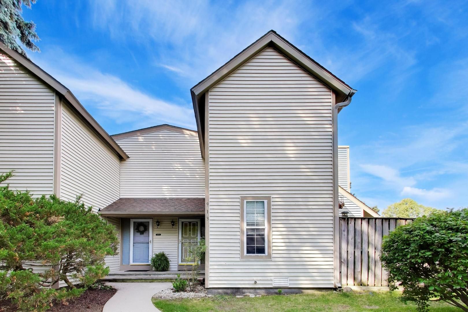 913 Campbell Drive — Gurnee, IL 60031