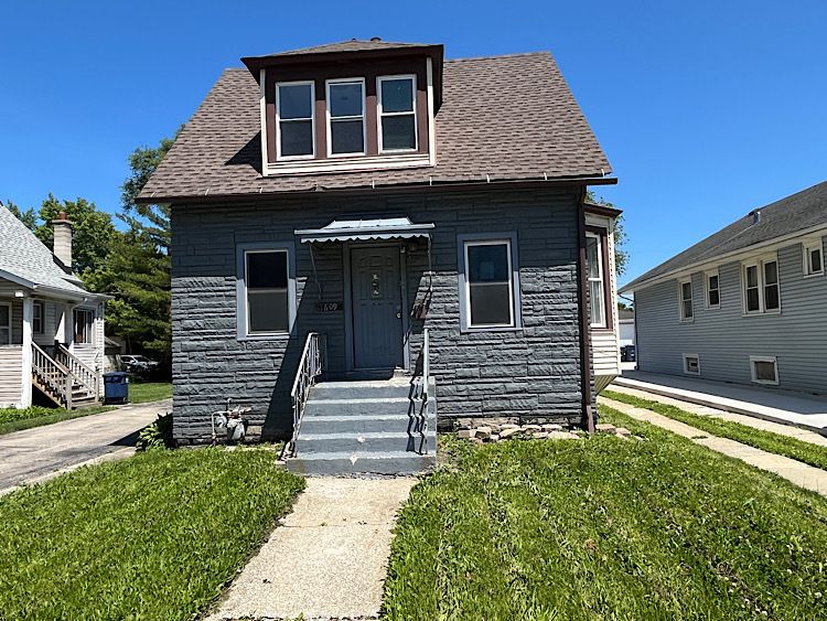1609 S 9th Avenue — Maywood, IL 60153