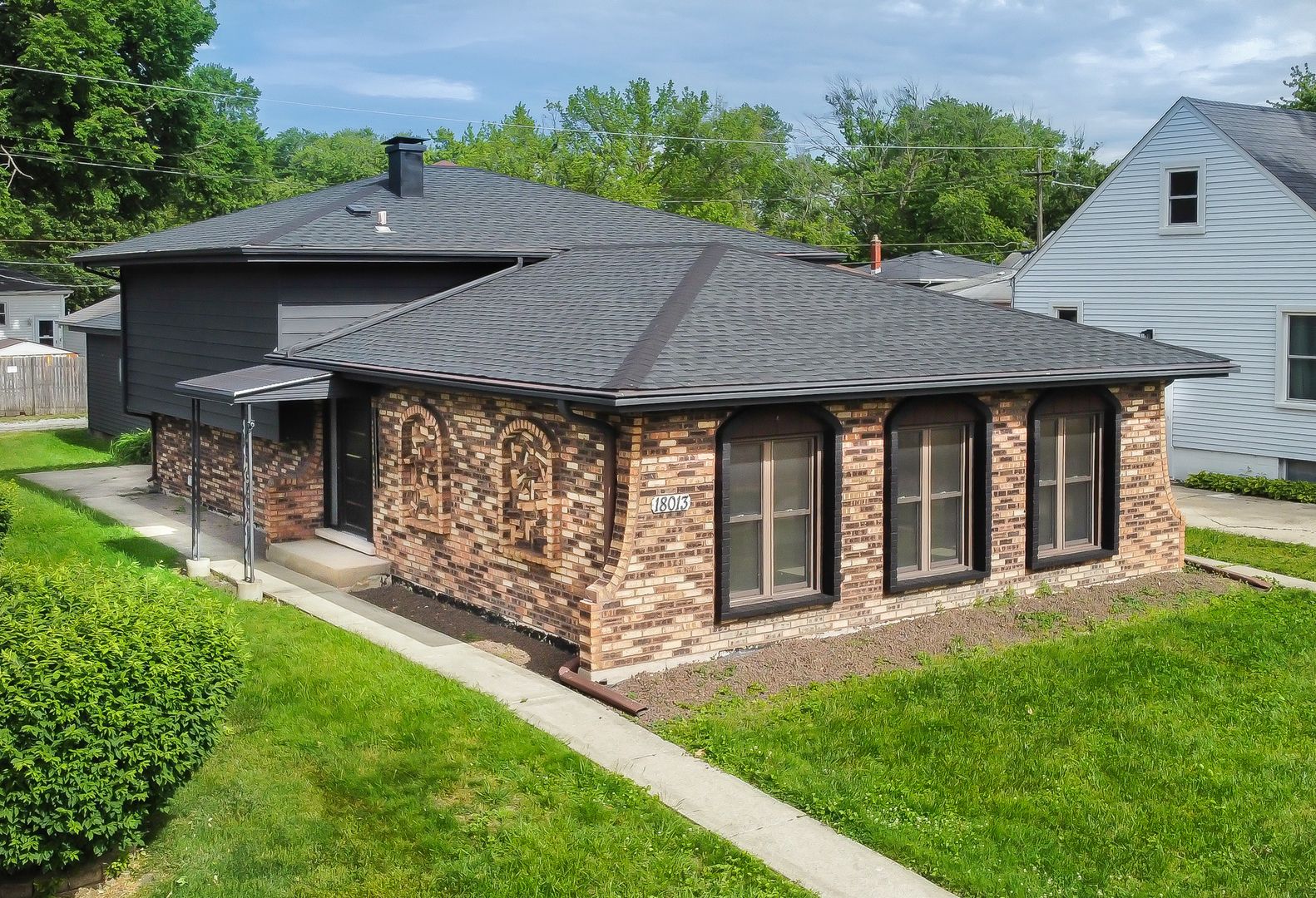18013 Park Avenue — Lansing, IL 60438