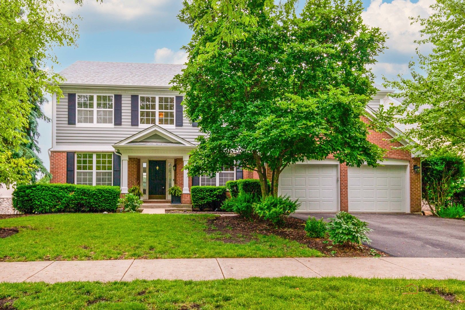 1679 N Stanwich Road — Vernon Hills, IL 60061