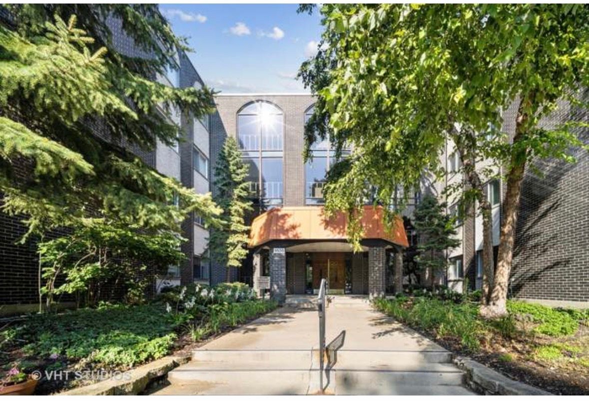 9530 Lamon Place #407 — Skokie, IL 60077