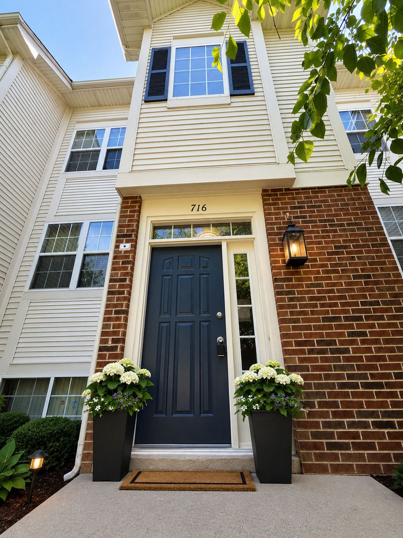 716 River Mill Parkway — Wheeling, IL 60090
