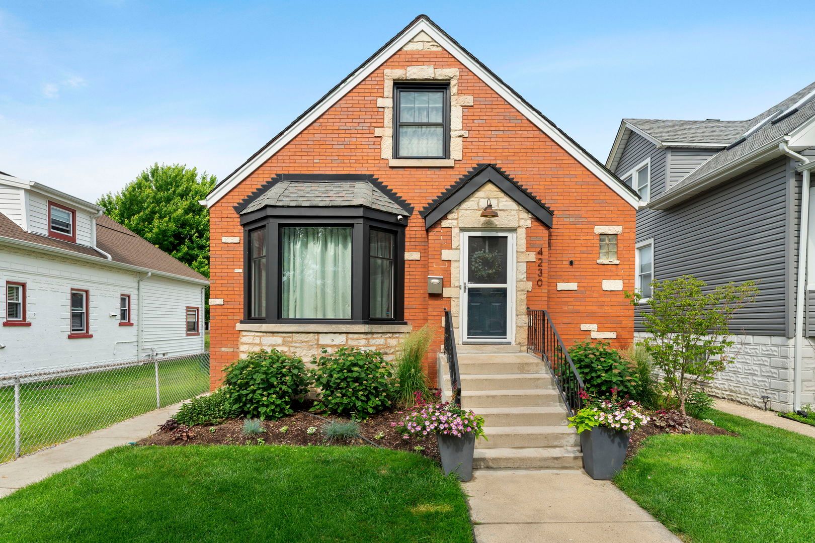 4230 N Moody Avenue — Chicago, IL 60634
