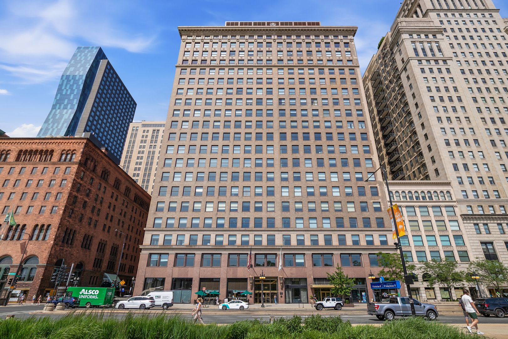 330 S MICHIGAN Avenue #1601 — Chicago, IL 60604