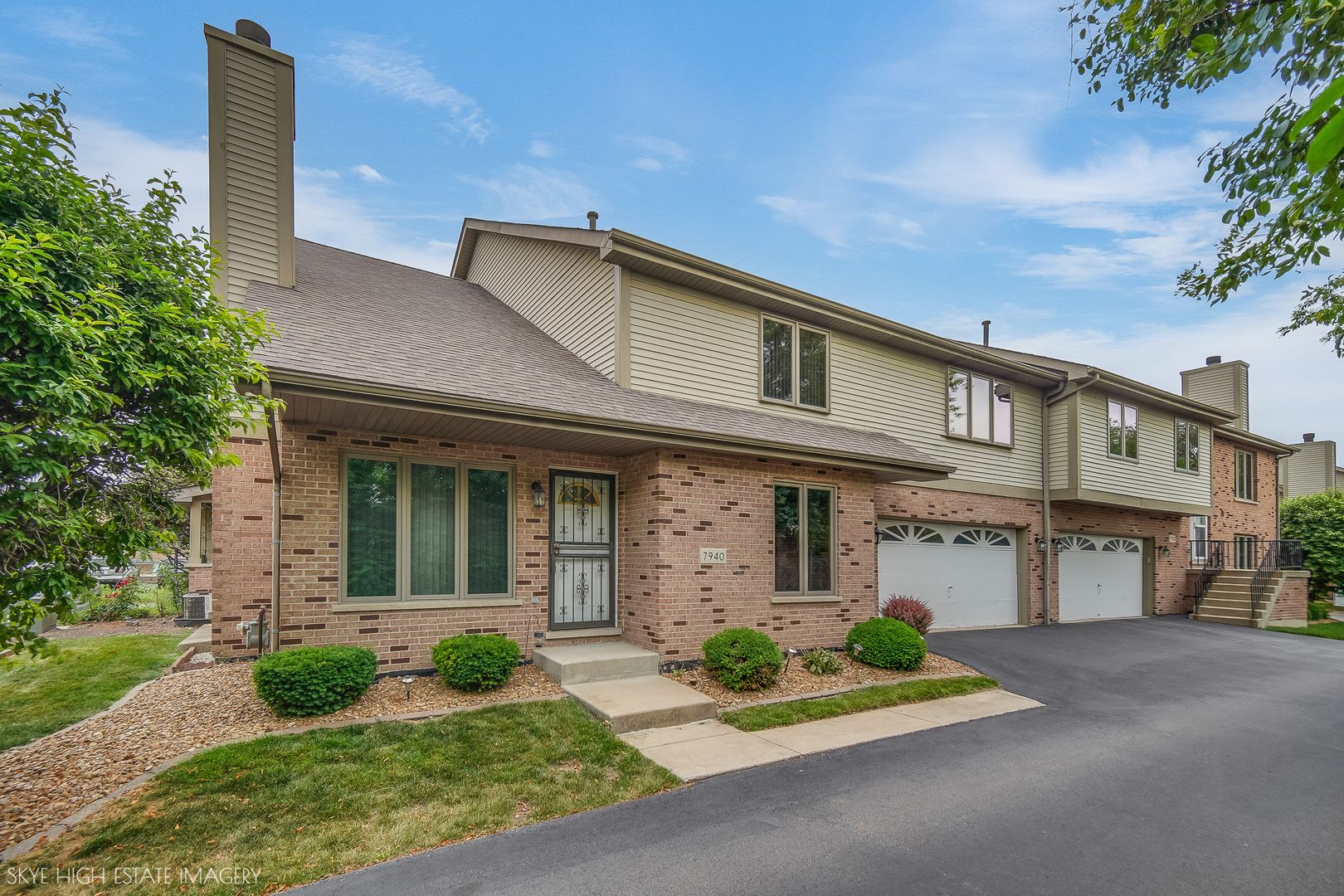 7940 W Tiffany Court — Palos Hills, IL 60465
