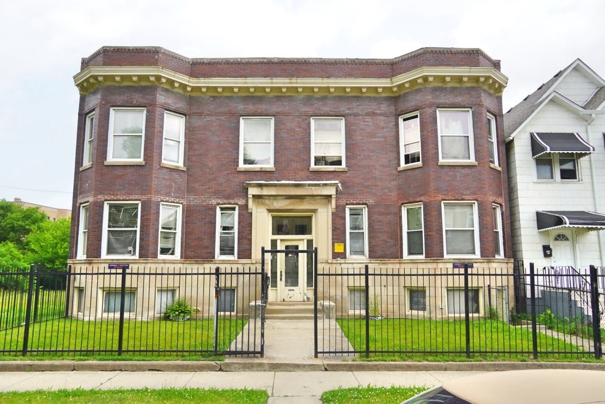 7321 S Stewart Avenue — Chicago, IL 60621