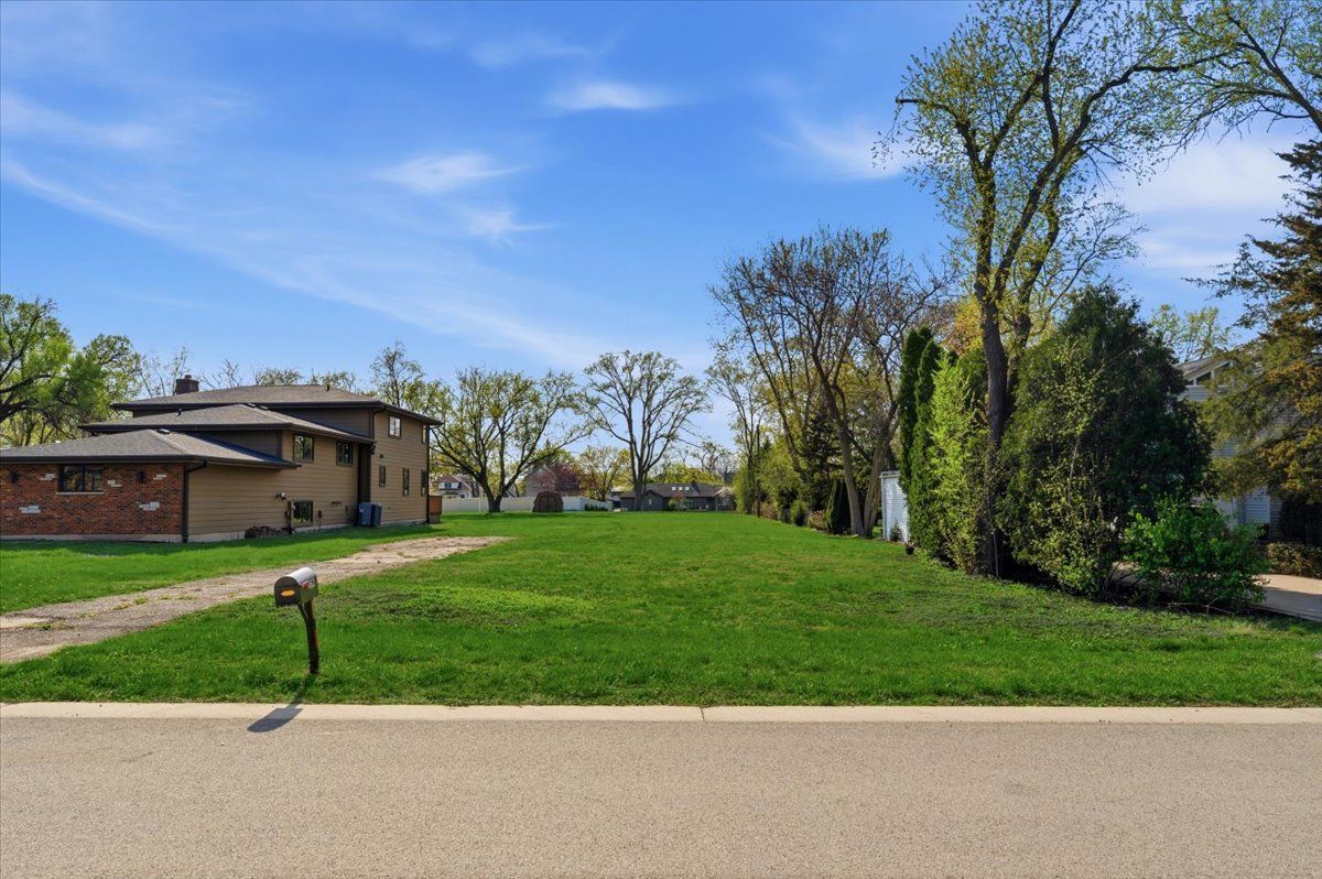 462 S WARREN Avenue — Palatine, IL 60074