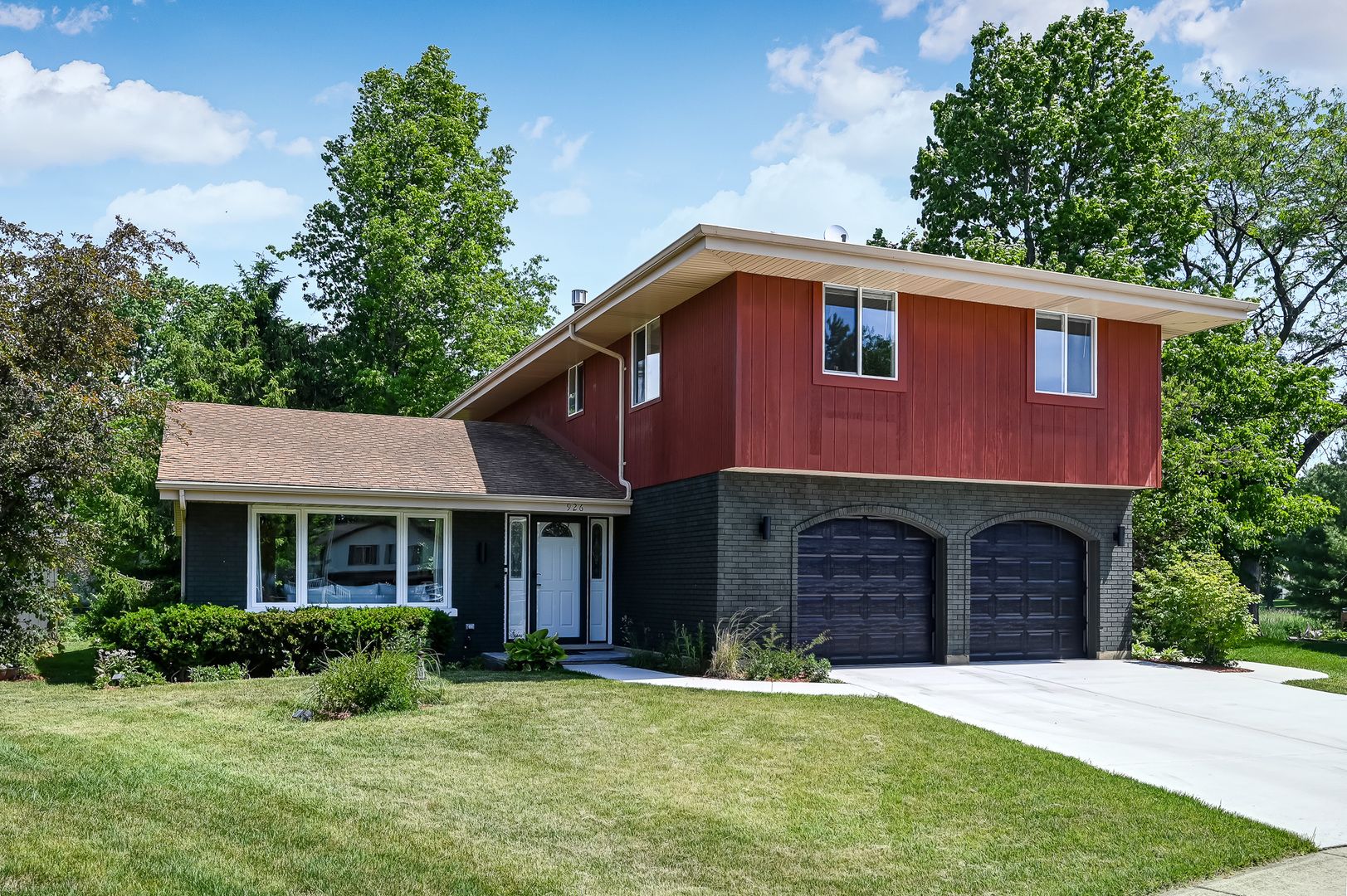 926 Holliston Court — Schaumburg, IL 60193