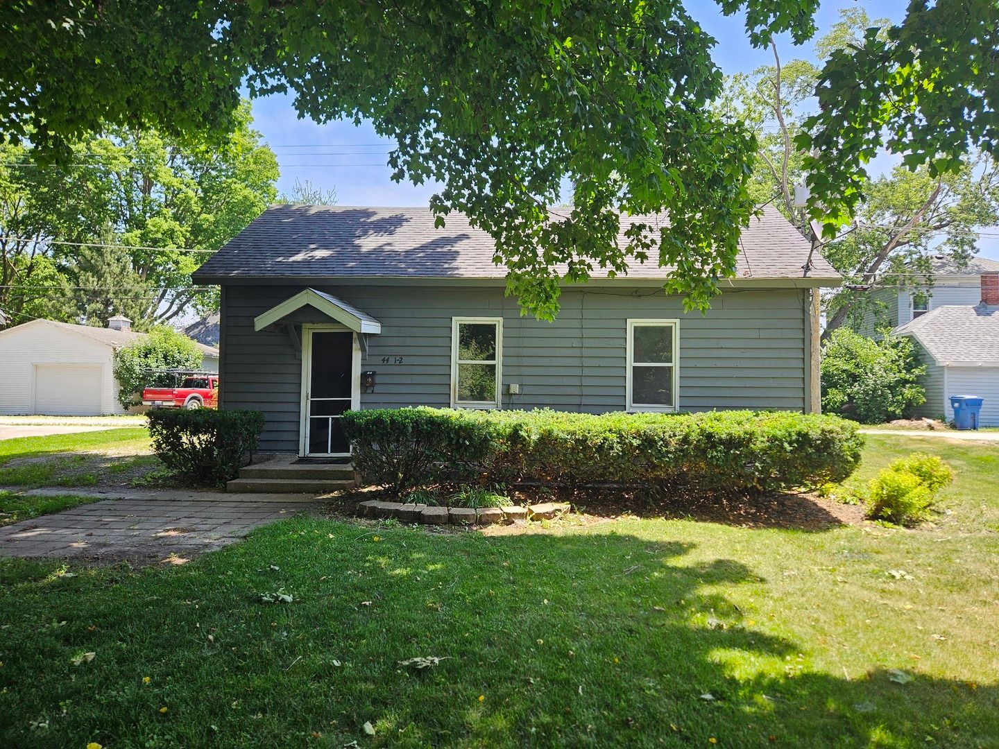 44 1/2 N Market Street — Momence, IL 60954