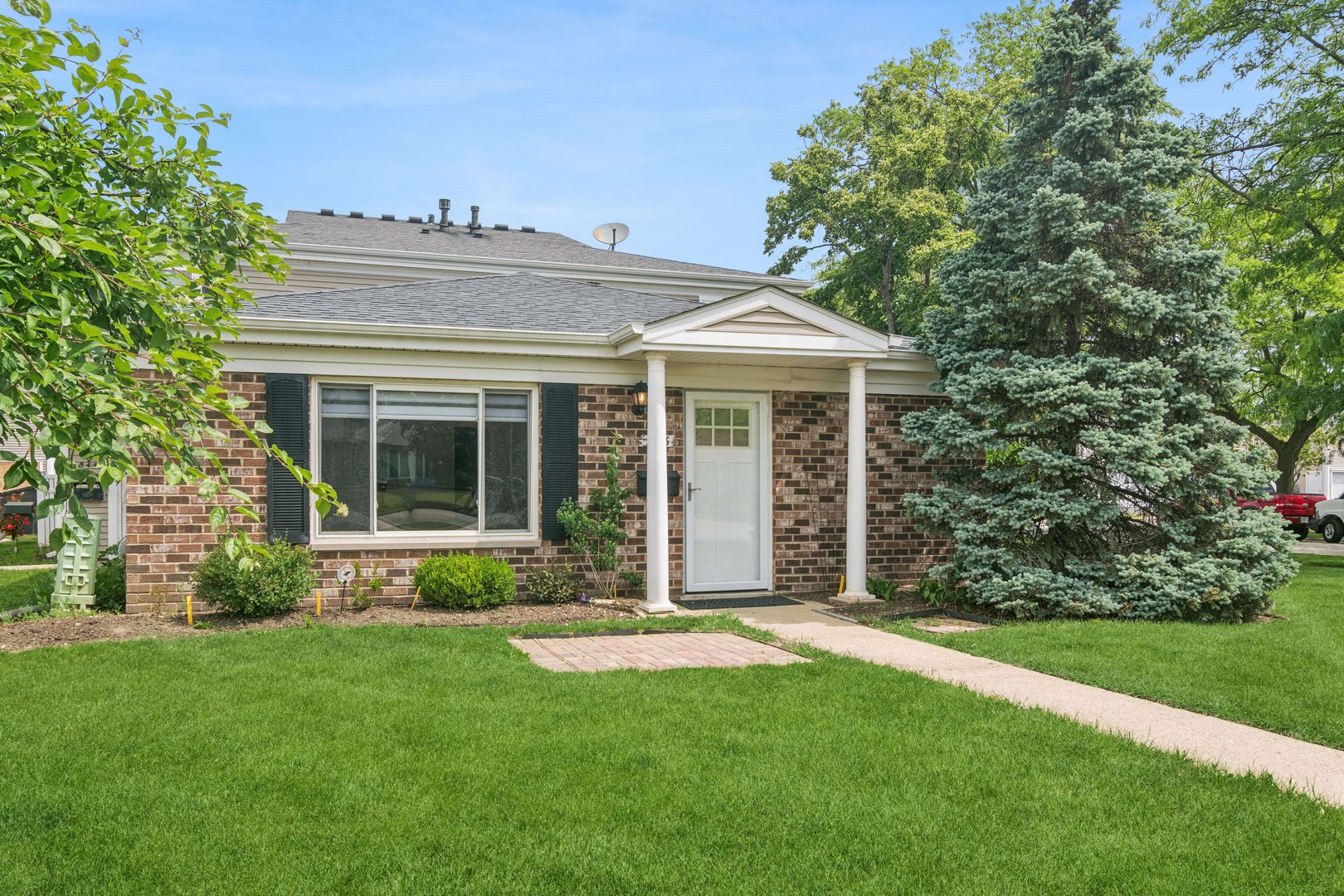 546 E Old Willow Road #249A — Prospect Heights, IL 60070