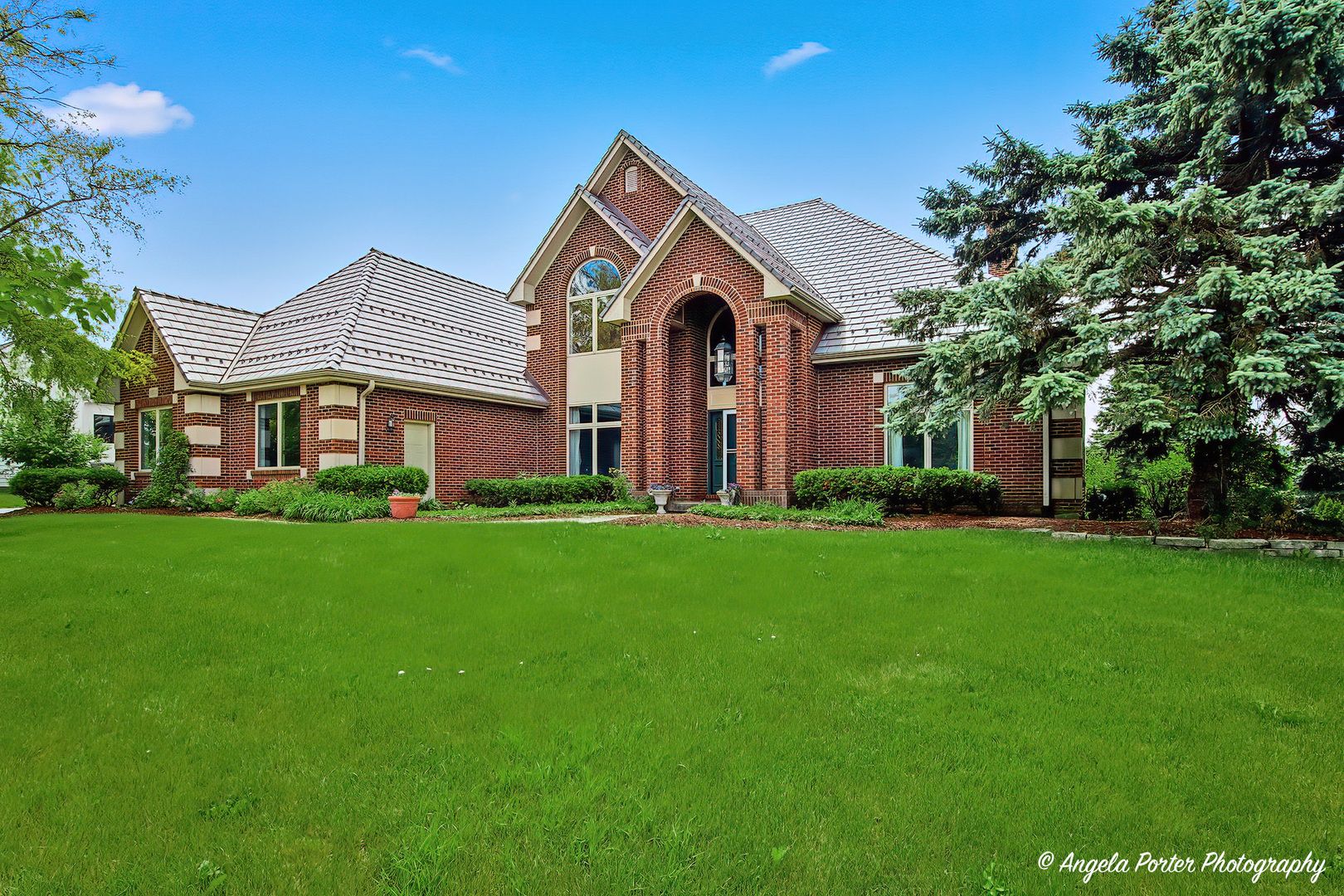 10711 Bull Valley Drive — Woodstock, IL 60098