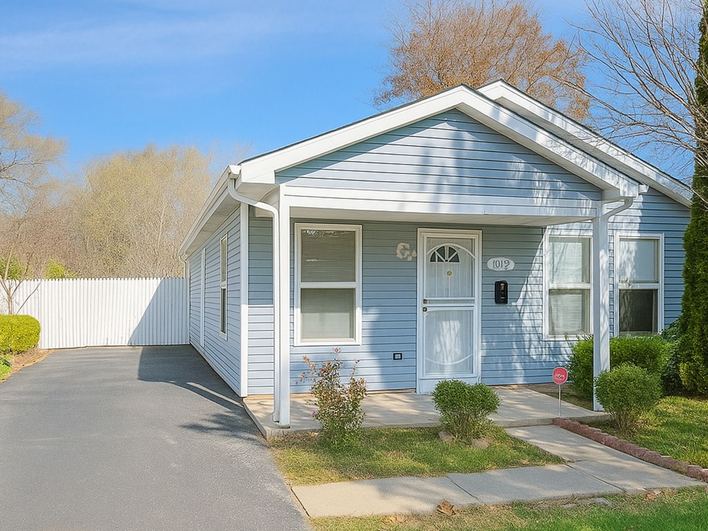 1712 11th Street — Waukegan, IL 60085